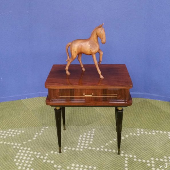 Houten beeld paard