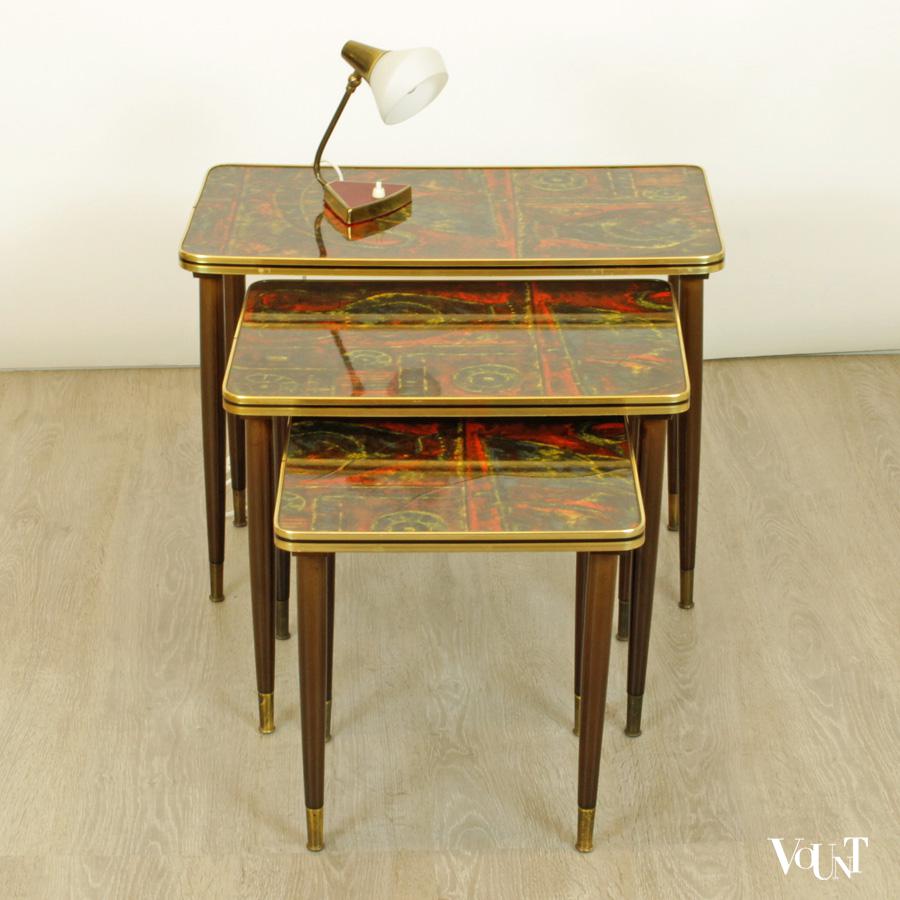 Jaren '50 mimiset / nesting tables