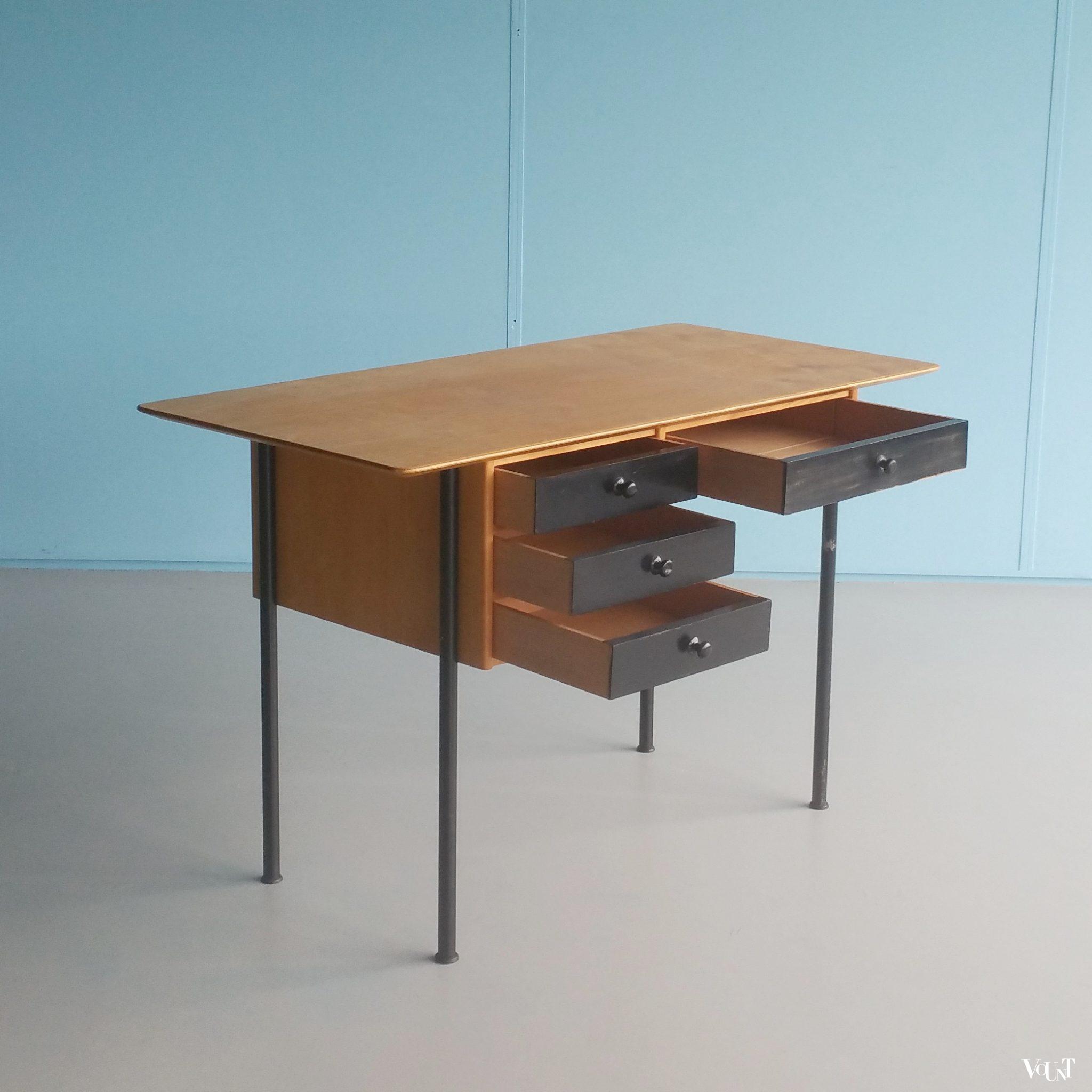 Jaren ’50 bureau berkenhout