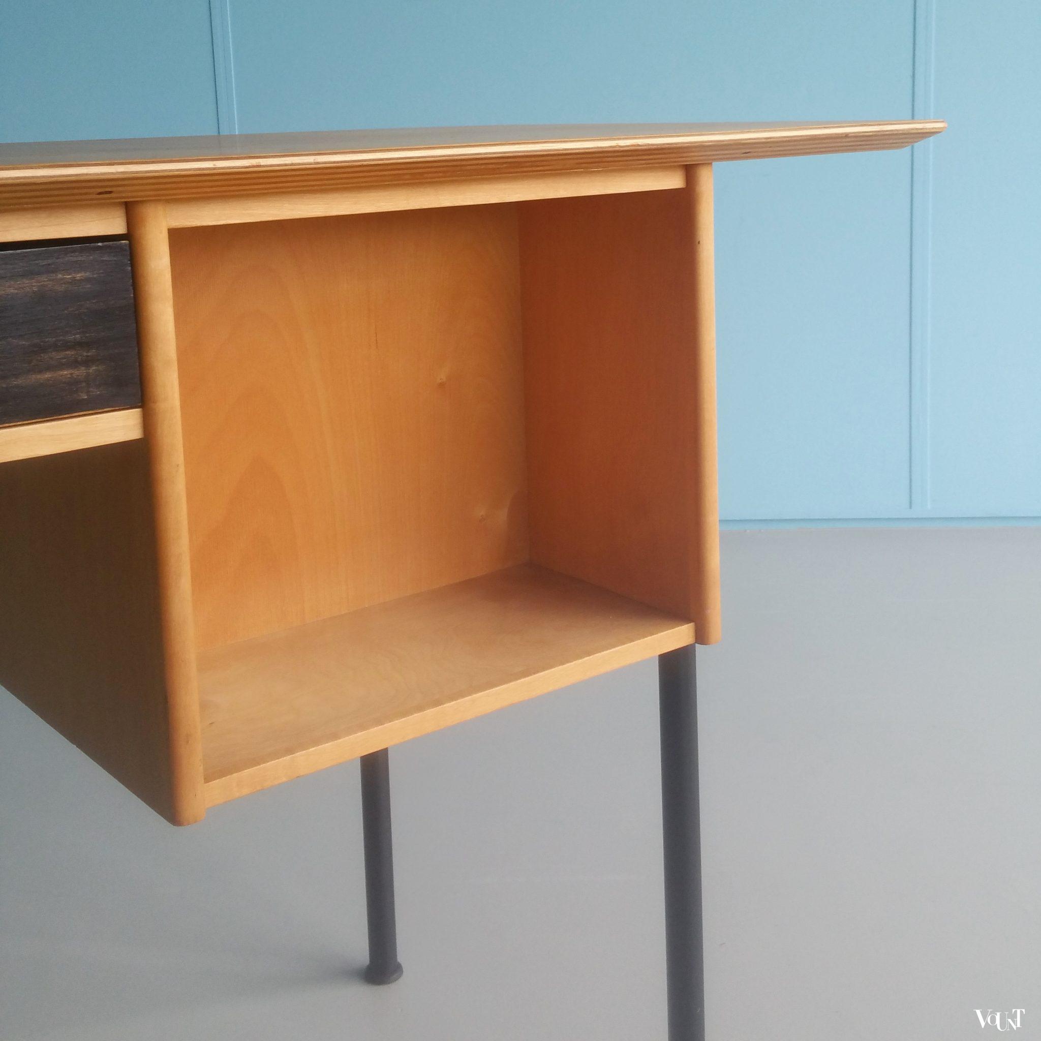 Jaren ’50 bureau berkenhout