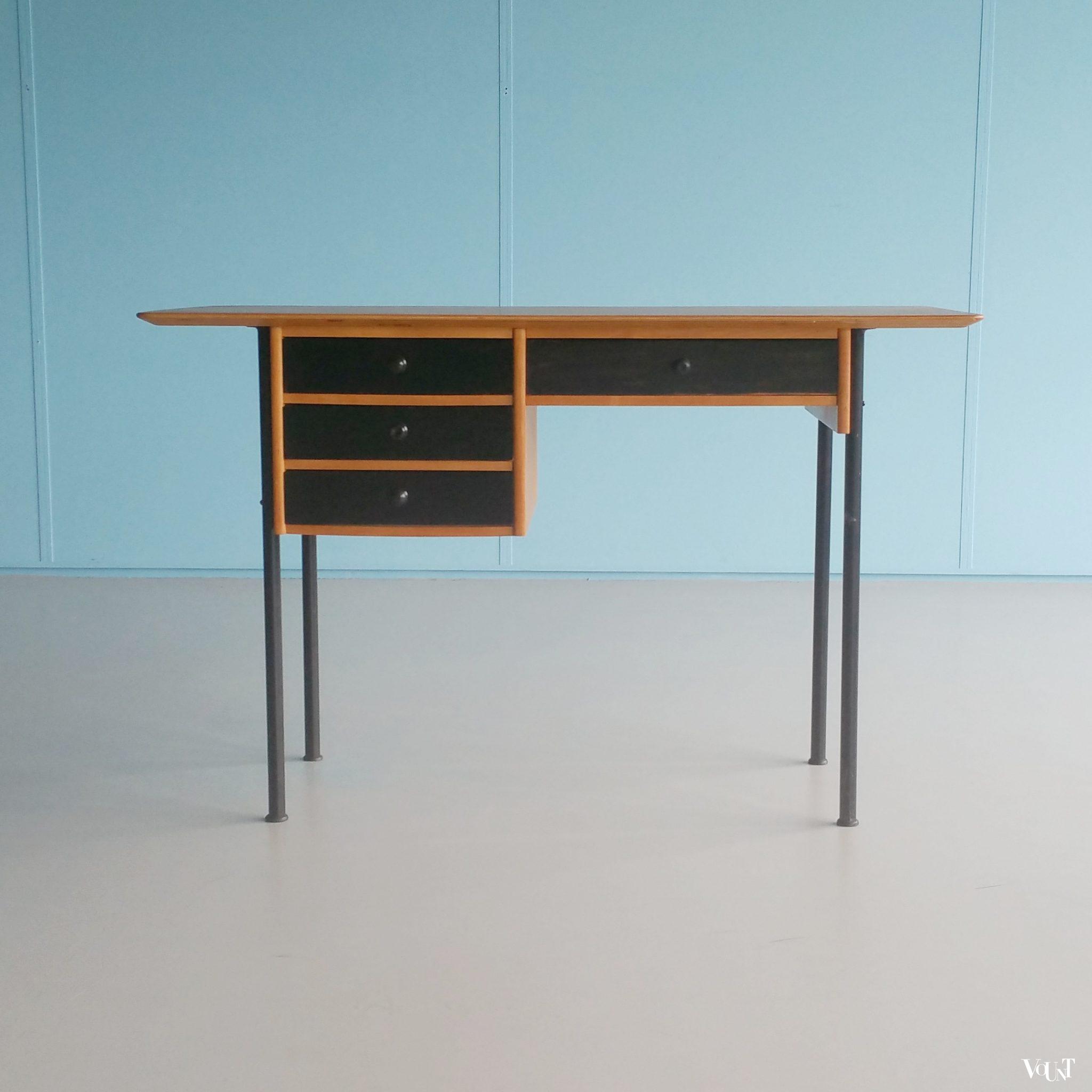 Jaren ’50 bureau berkenhout