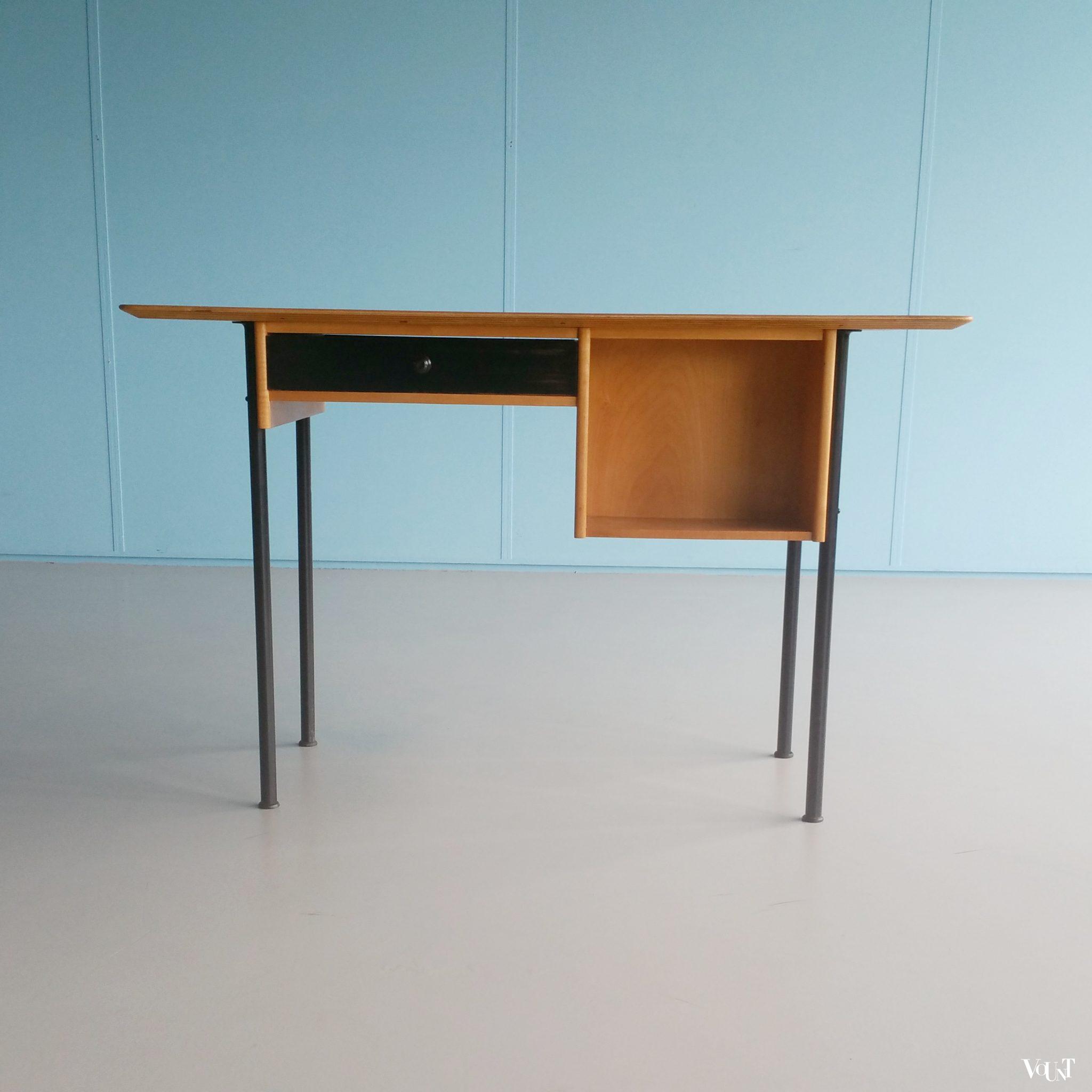 Jaren ’50 bureau berkenhout