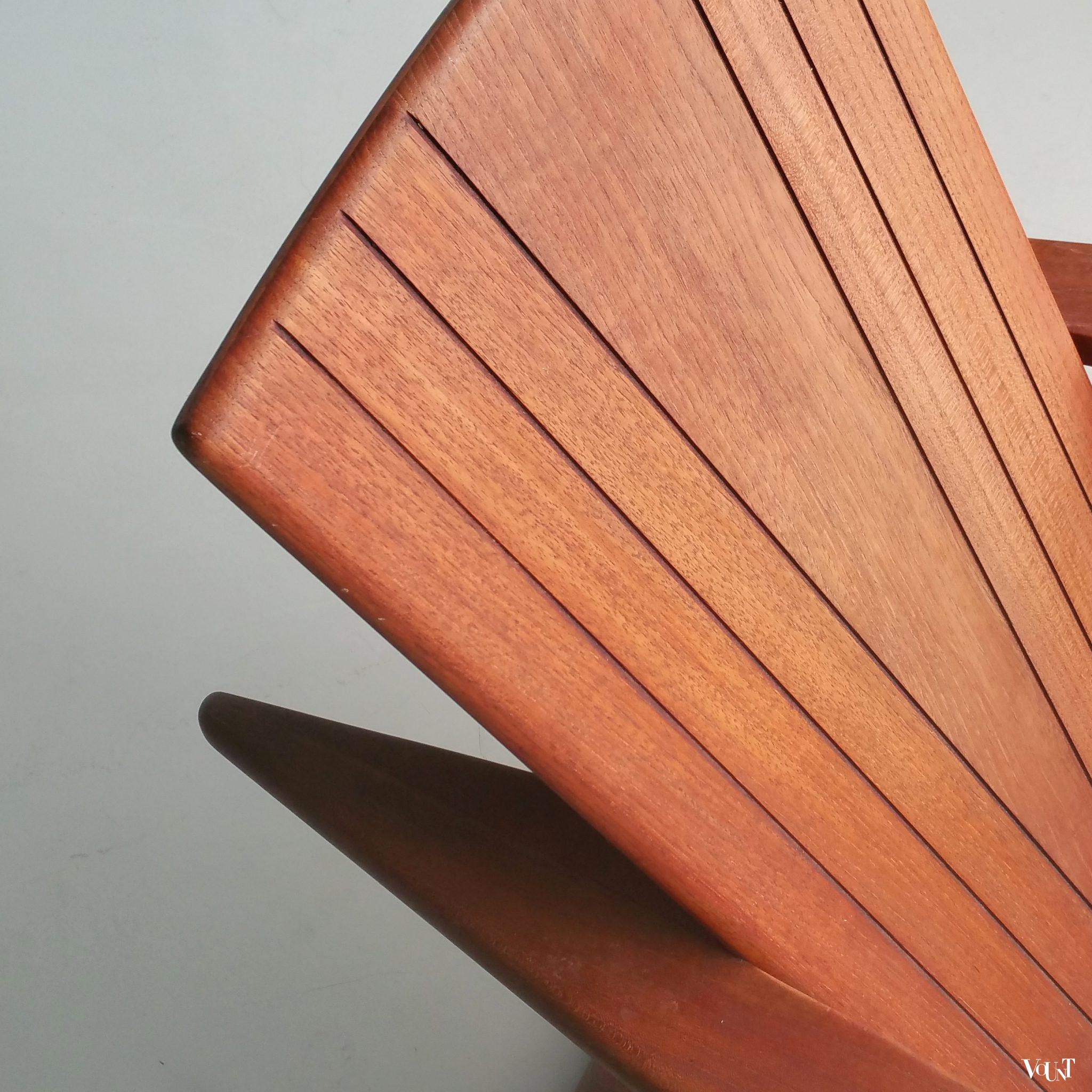 Stoel “Meditation, design Klaus Wettergren (Denemarken), producent Teak Farm” (VS), begin jaren ‘90