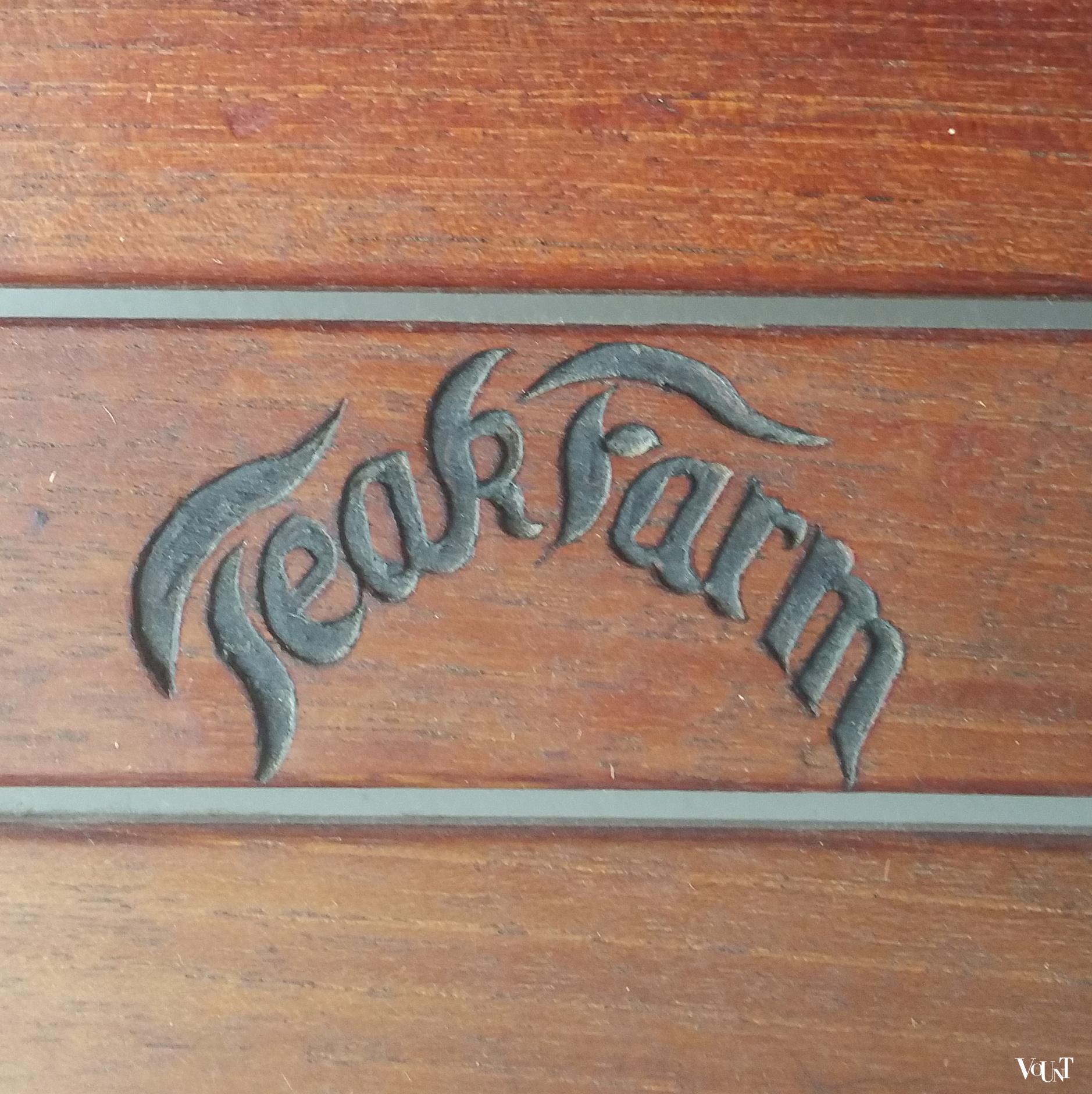 Stoel “Meditation, design Klaus Wettergren (Denemarken), producent Teak Farm” (VS), begin jaren ‘90