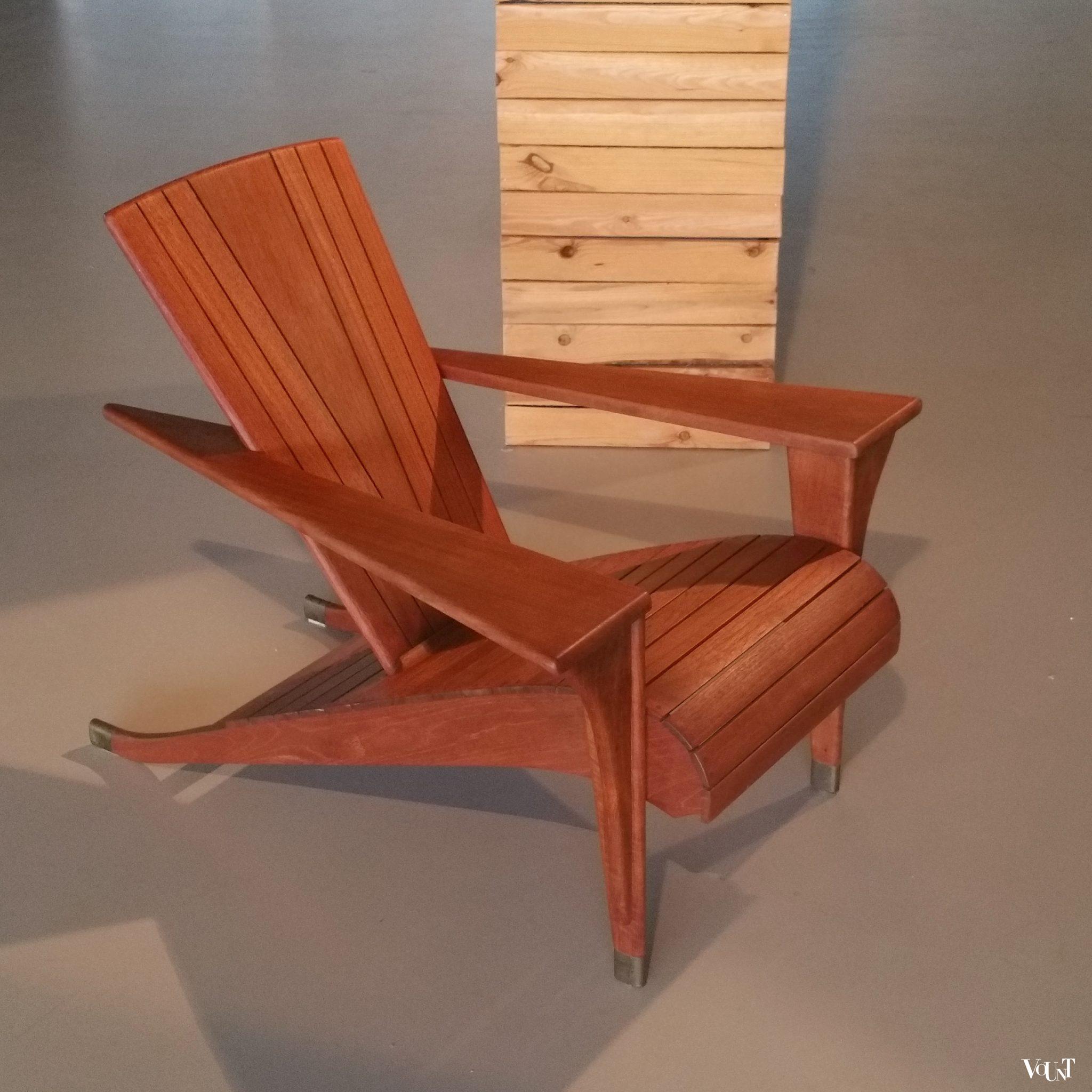 Stoel “Meditation, design Klaus Wettergren (Denemarken), producent Teak Farm” (VS), begin jaren ‘90