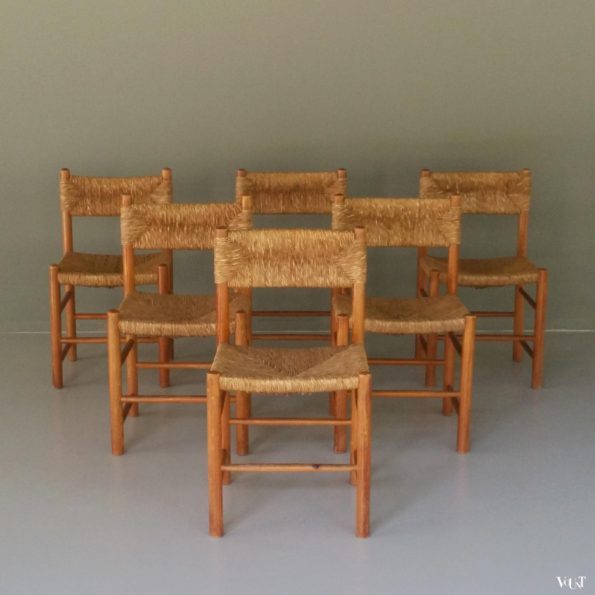 6 jaren ’50 houten rietgematte stoelen, (in de stijl van) Charlotte Perriand, jaren '50