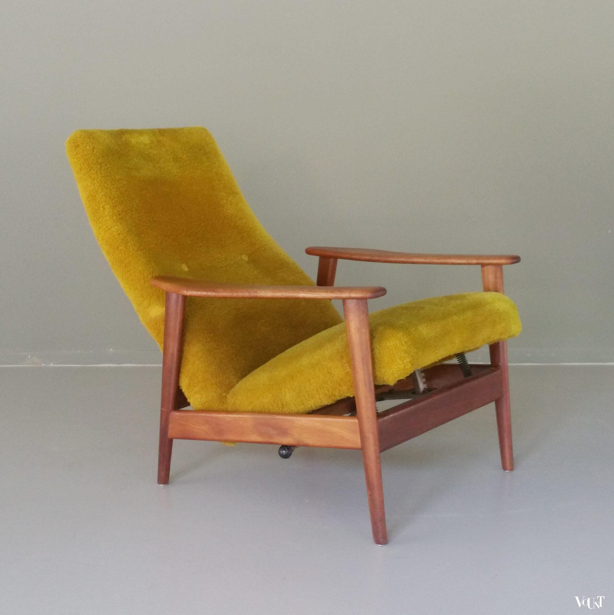 Jaren '50 kantelbare teakhouten fauteuil