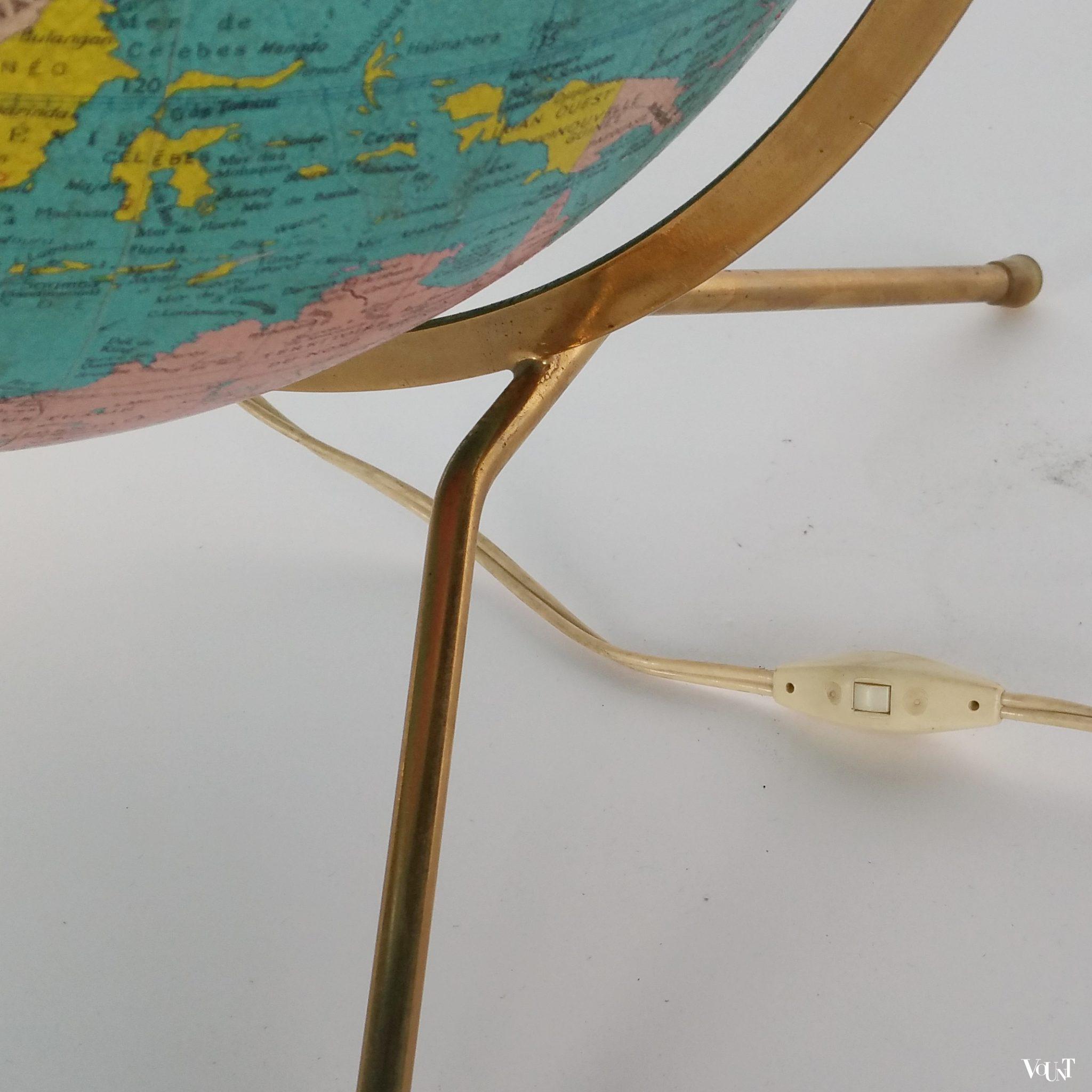 Franse glazen globe met verlichting, Cartes Taride, 1972