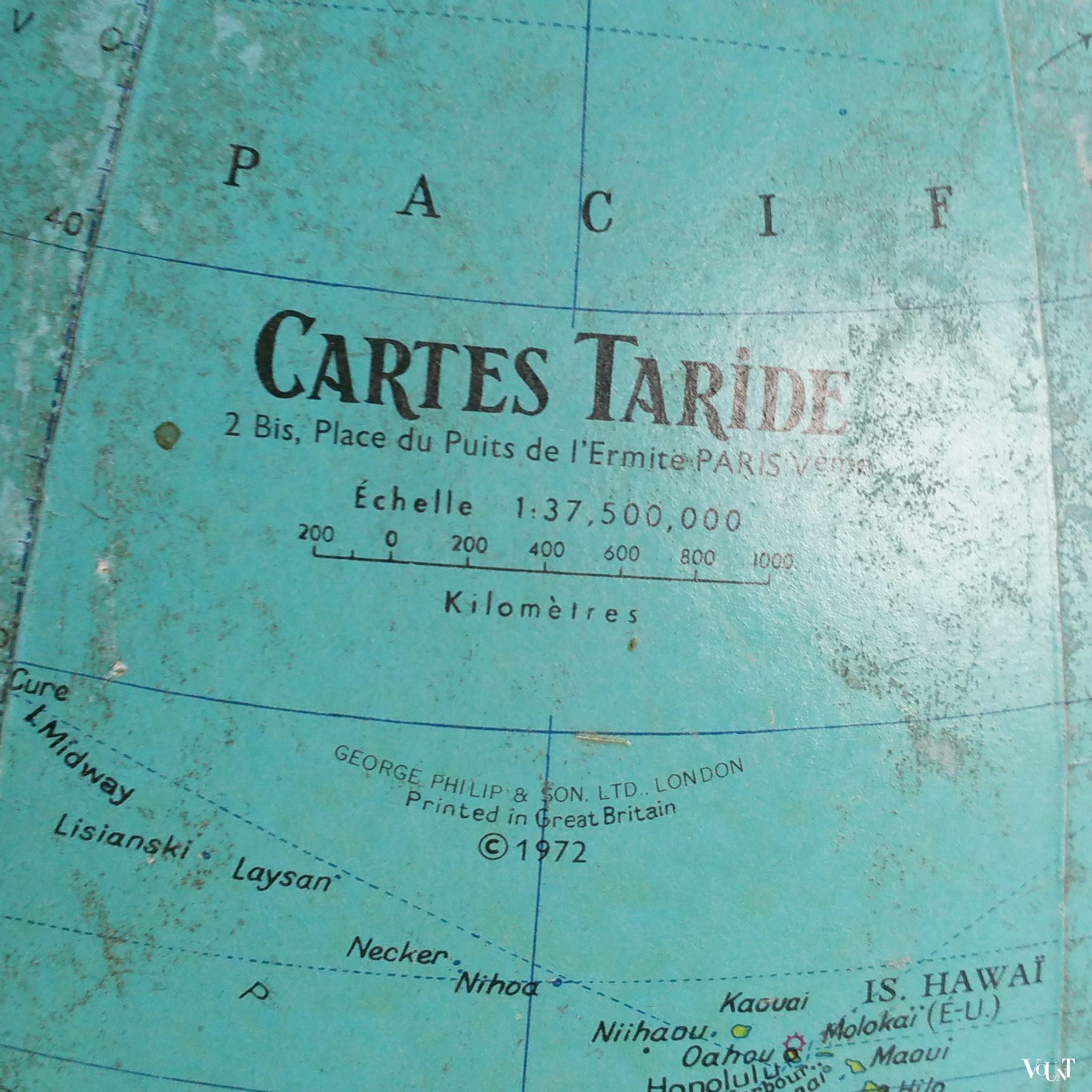 Franse glazen globe met verlichting, Cartes Taride, 1972