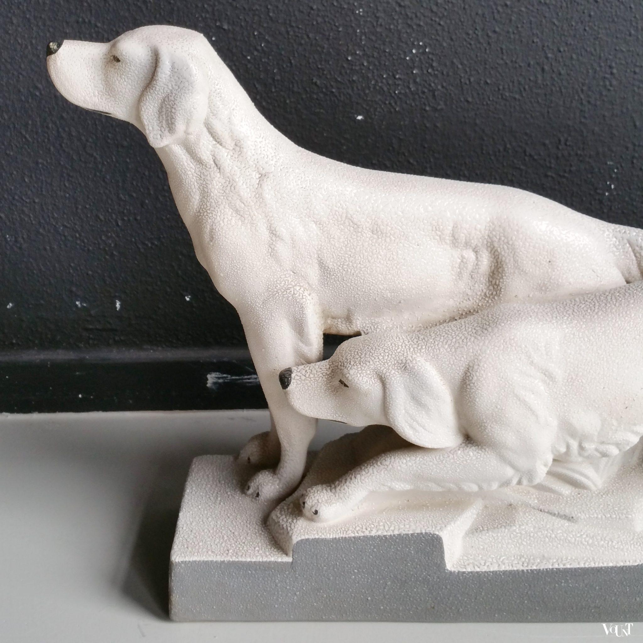 Groot Frans keramisch art deco beeld van 2 jachthonden