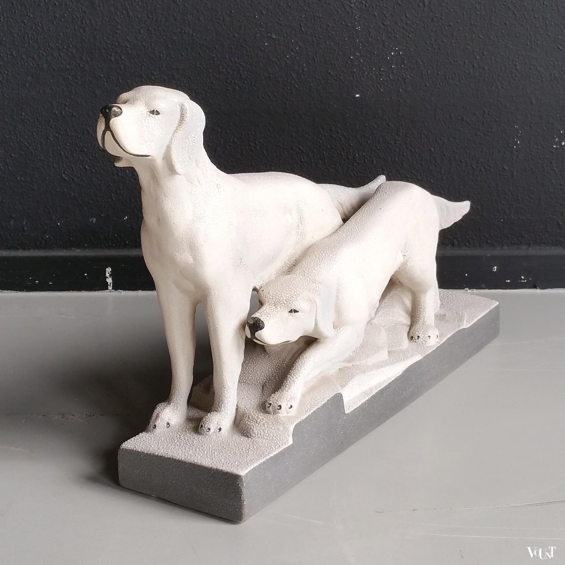 Groot Frans keramisch art deco beeld van 2 jachthonden