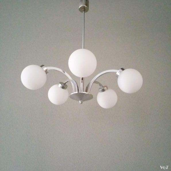 Jaren '70 hanglamp met 5 glazen bollen, art deco-stijl