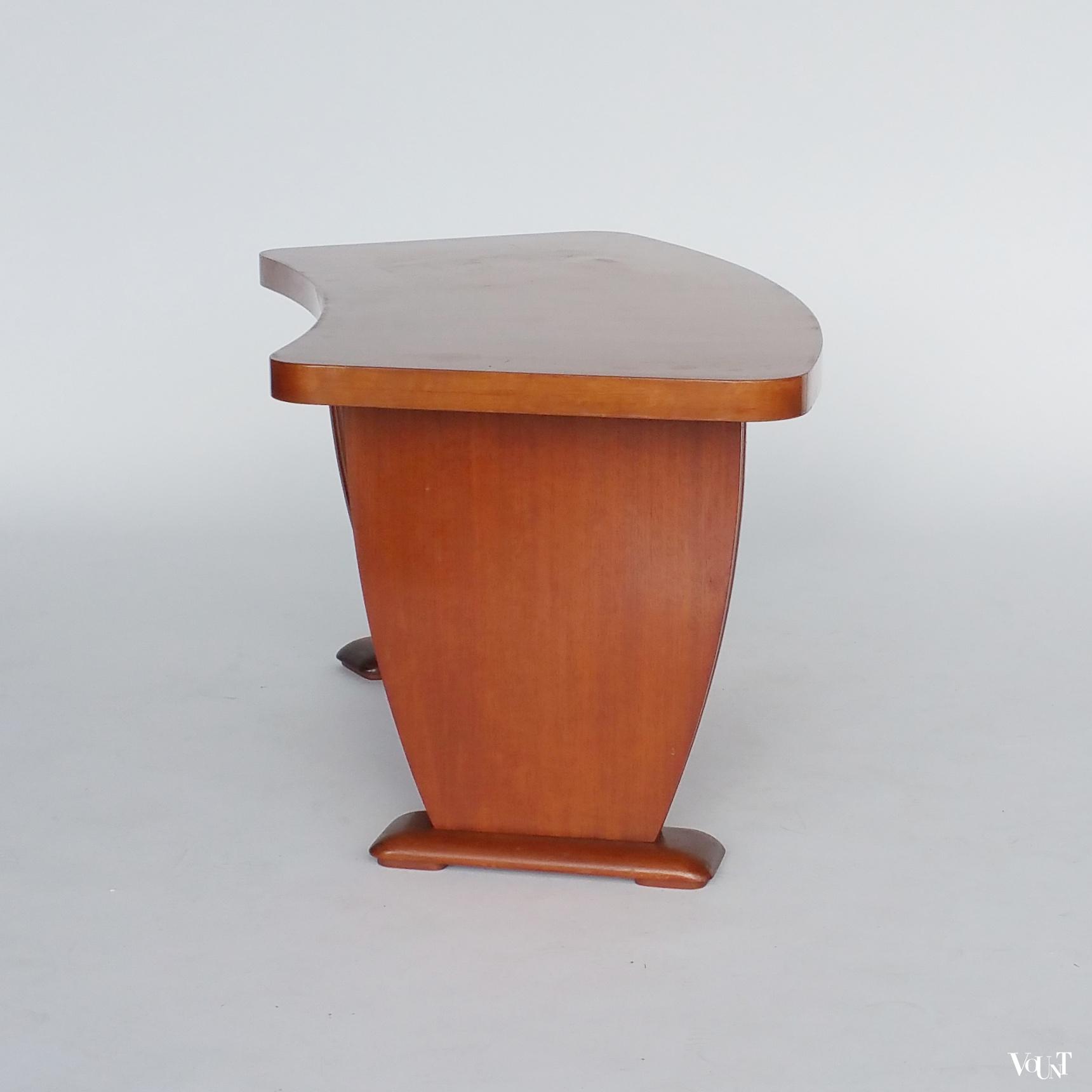 Art deco gebogen salontafel of bijzettafel