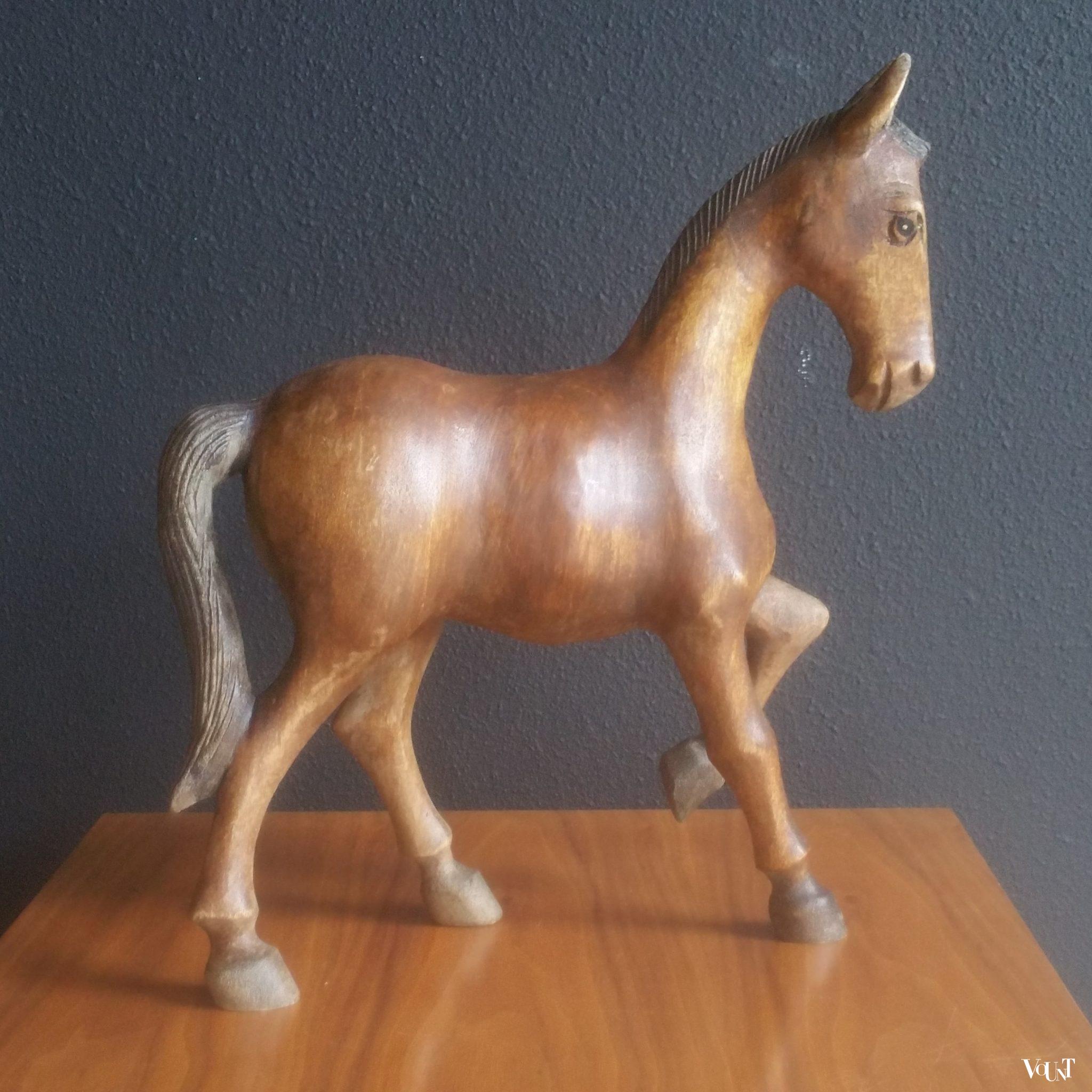 Frans houten beeld paard