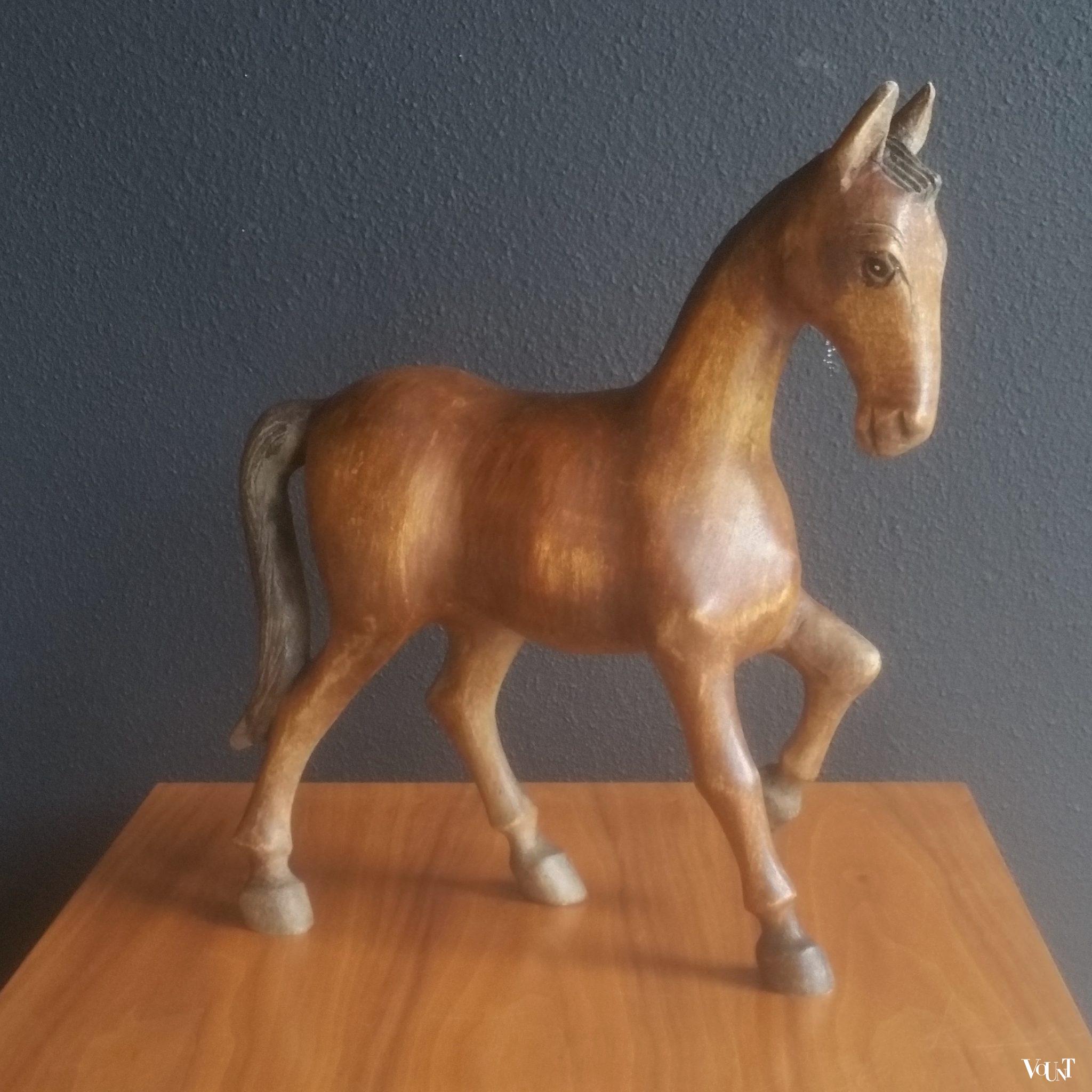 Frans houten beeld paard