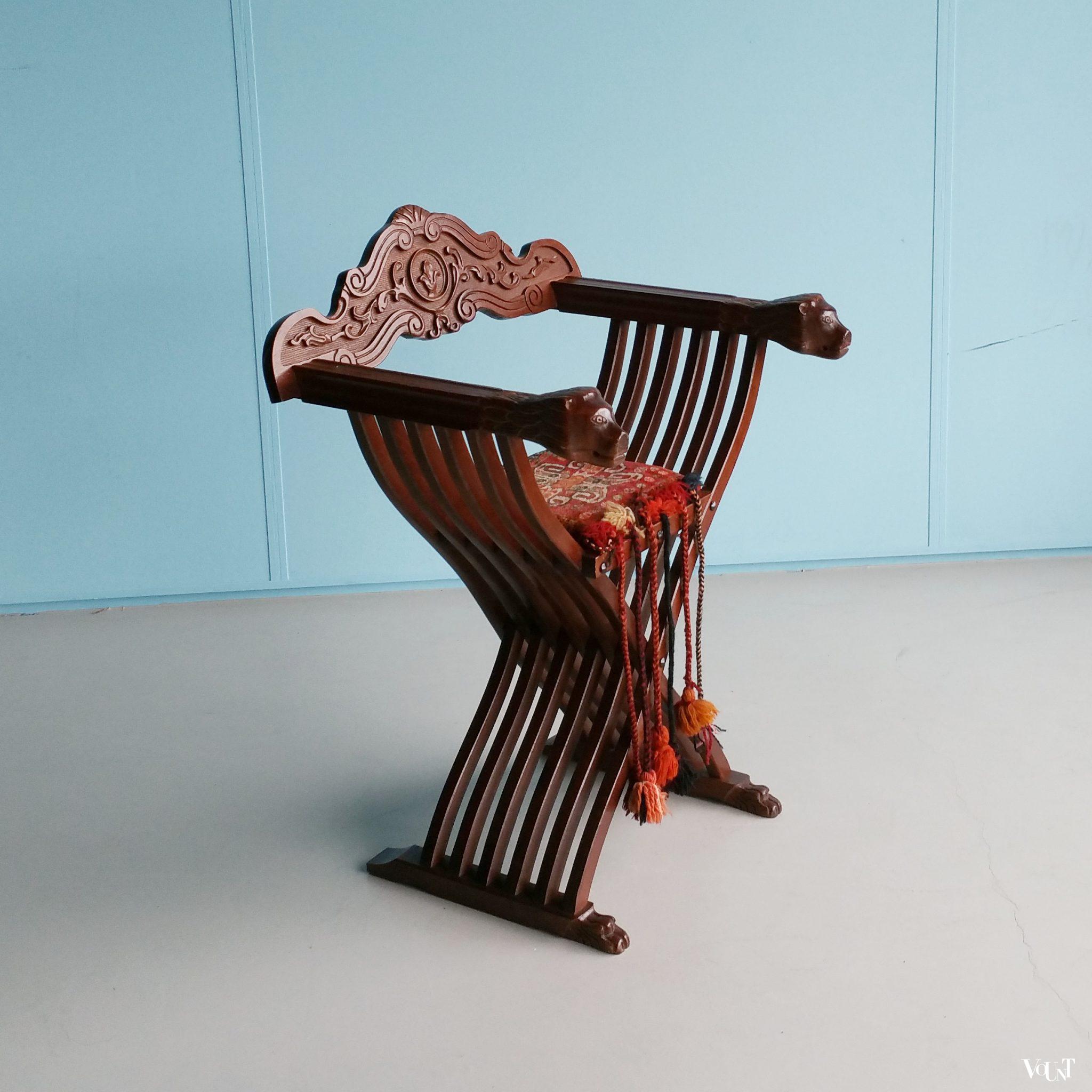 Curulische of savonarola stoel met Perzische tas, jaren '70