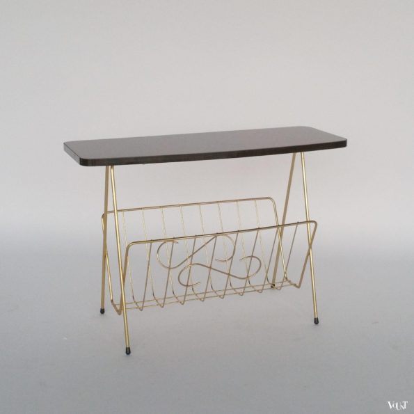 Jaren '50 metalen lectuurrek met formica fineerblad