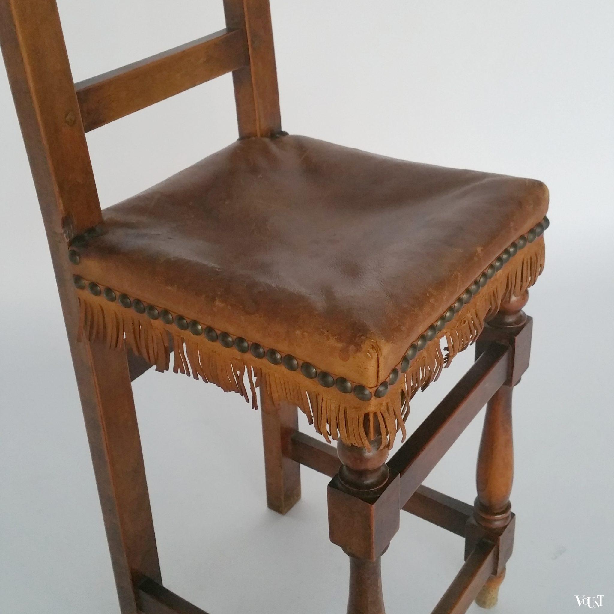 Vintage smal stoeltje "Silla Telefono" met leren bekleding, Valenti