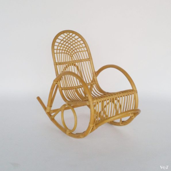 Vintage rotan kinderschommelstoel