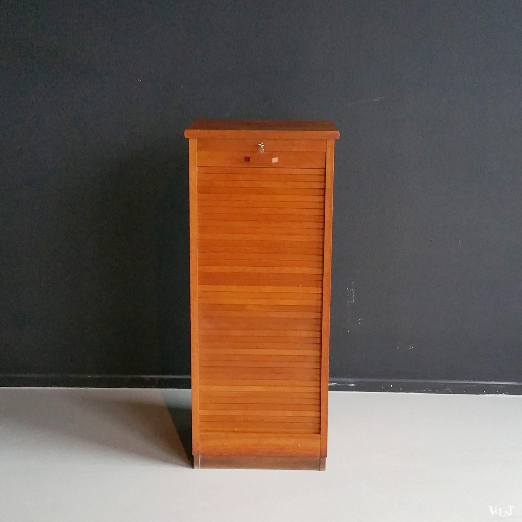 Eikenhouten roffeldeurkast met lades, jaren '50