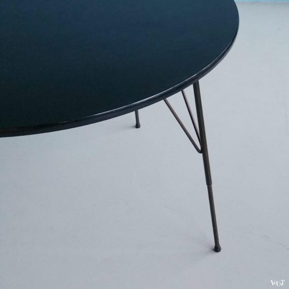 Verstelbare salon-/eettafel met zwart linoleum tafelblad, Rudolf Wolf voor Elsrijk, 1957