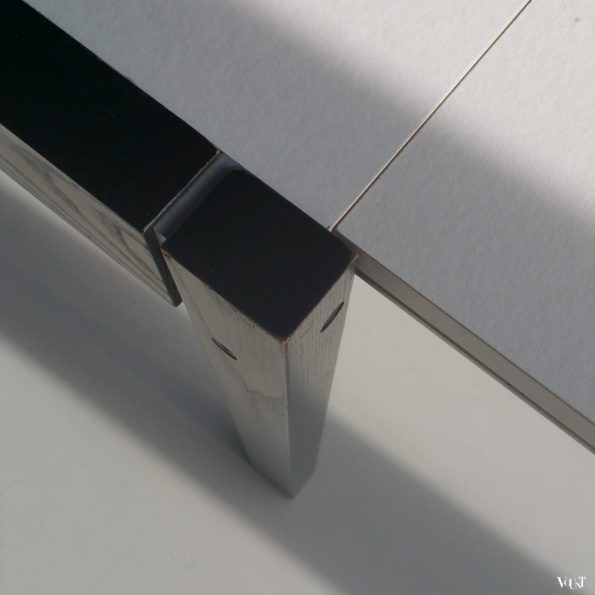 Zwart-wit eettafel, Pastoe, jaren '70