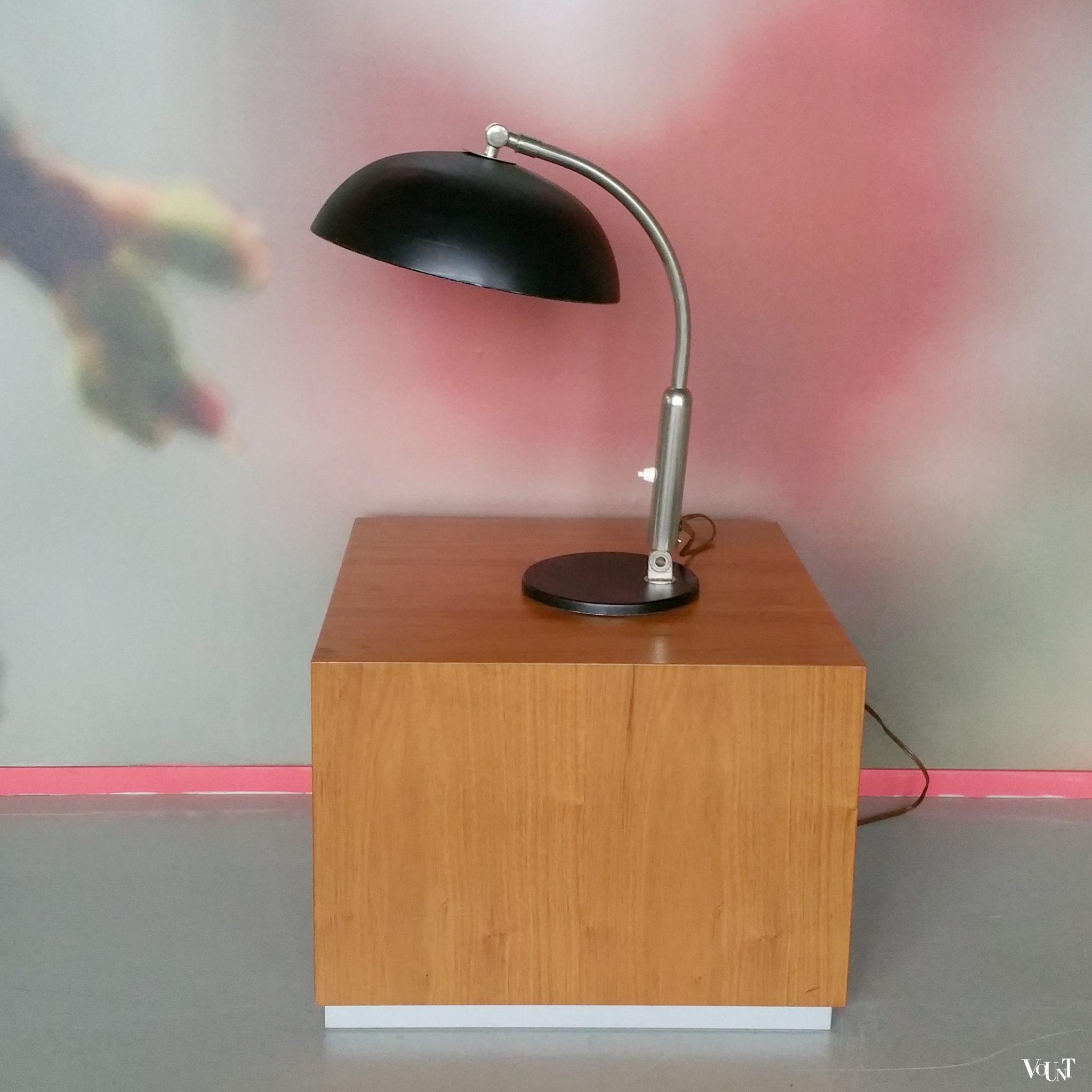 Tafellamp model 144, H. Busquet, Hala Zeist, jaren '50