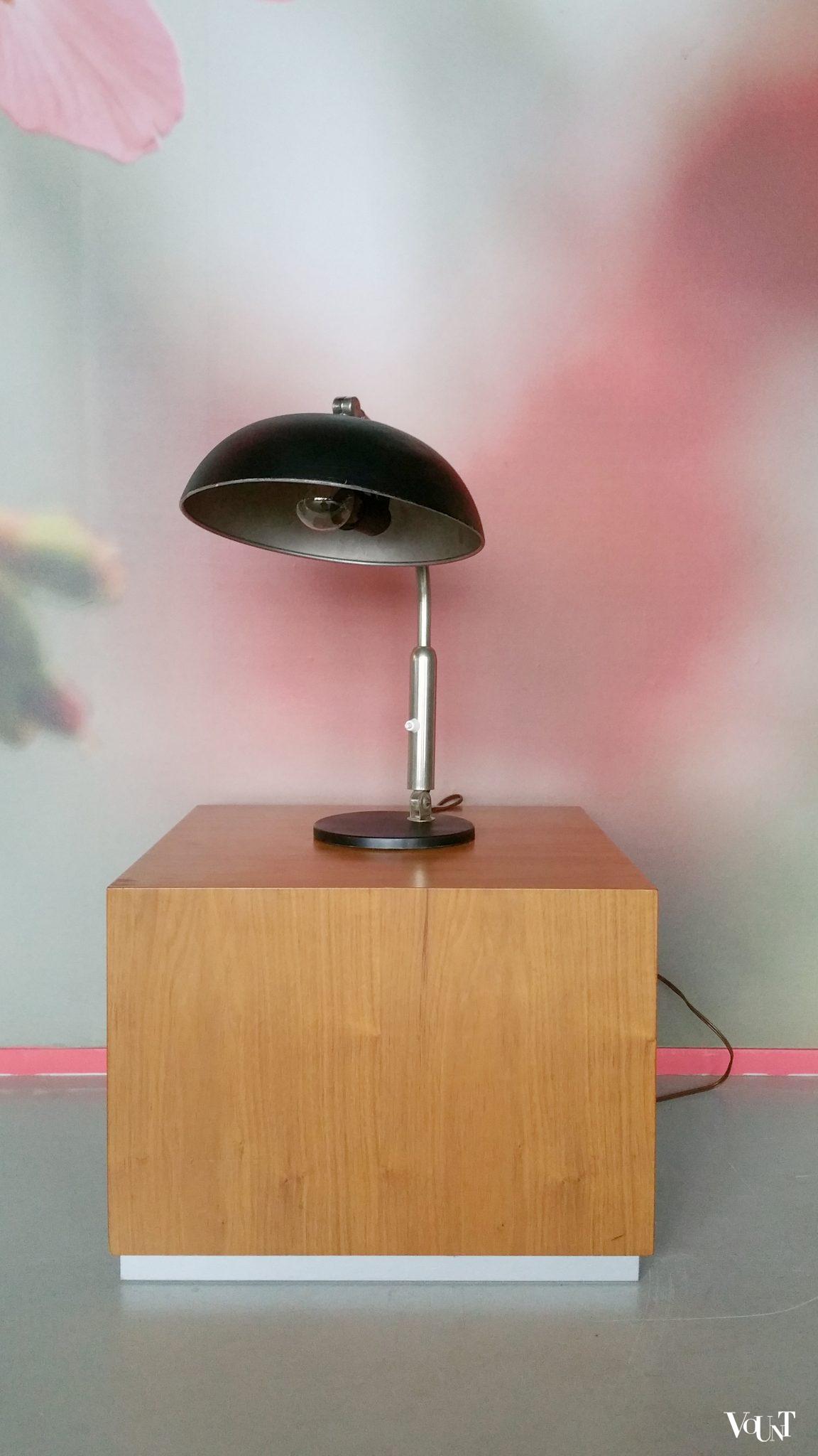 Tafellamp model 144, H. Busquet, Hala Zeist, jaren '50