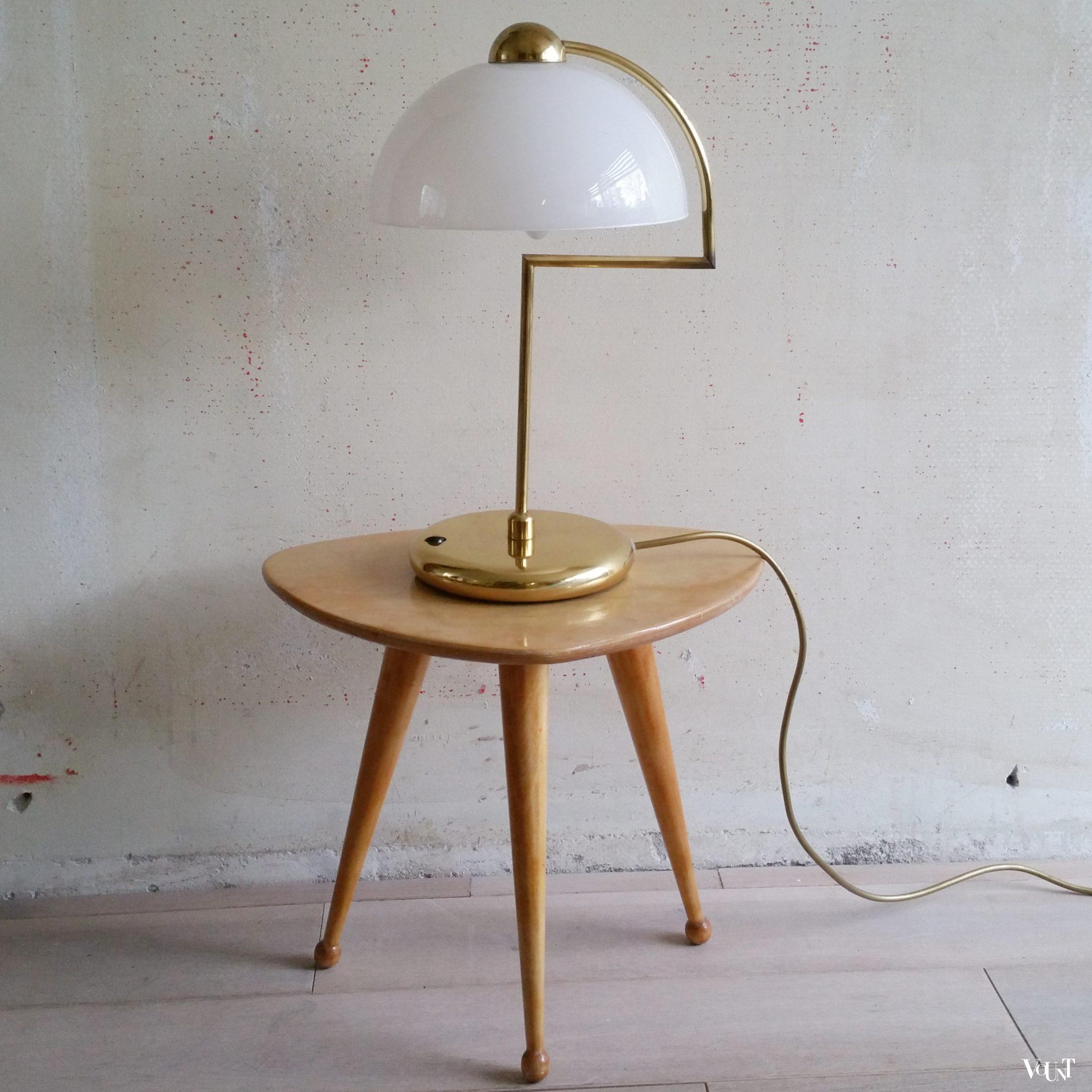 Messing tafellamp met opaline kap, jaren '70/'80
