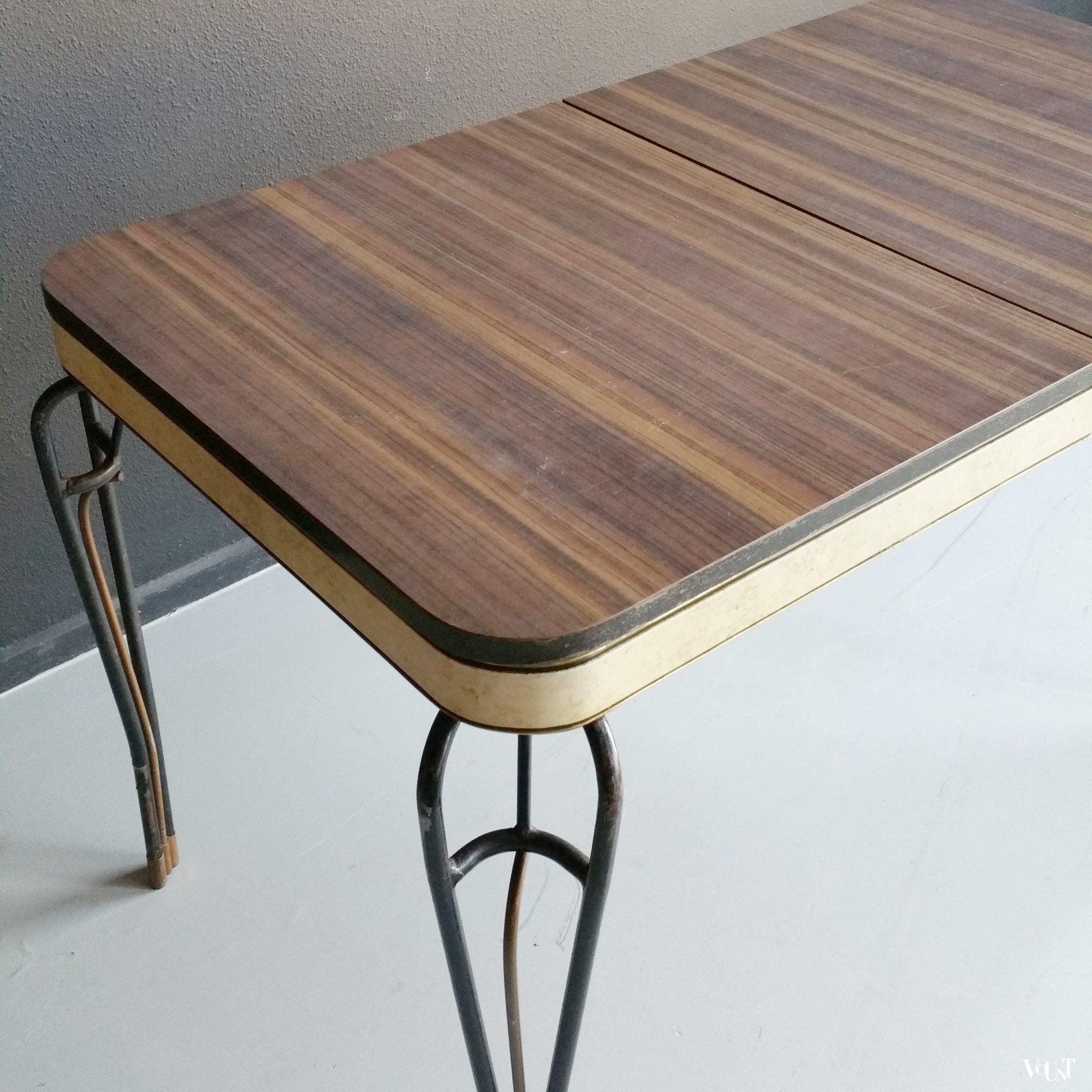 Uitschuifbare tafel met metalen poten, jaren '50/'60