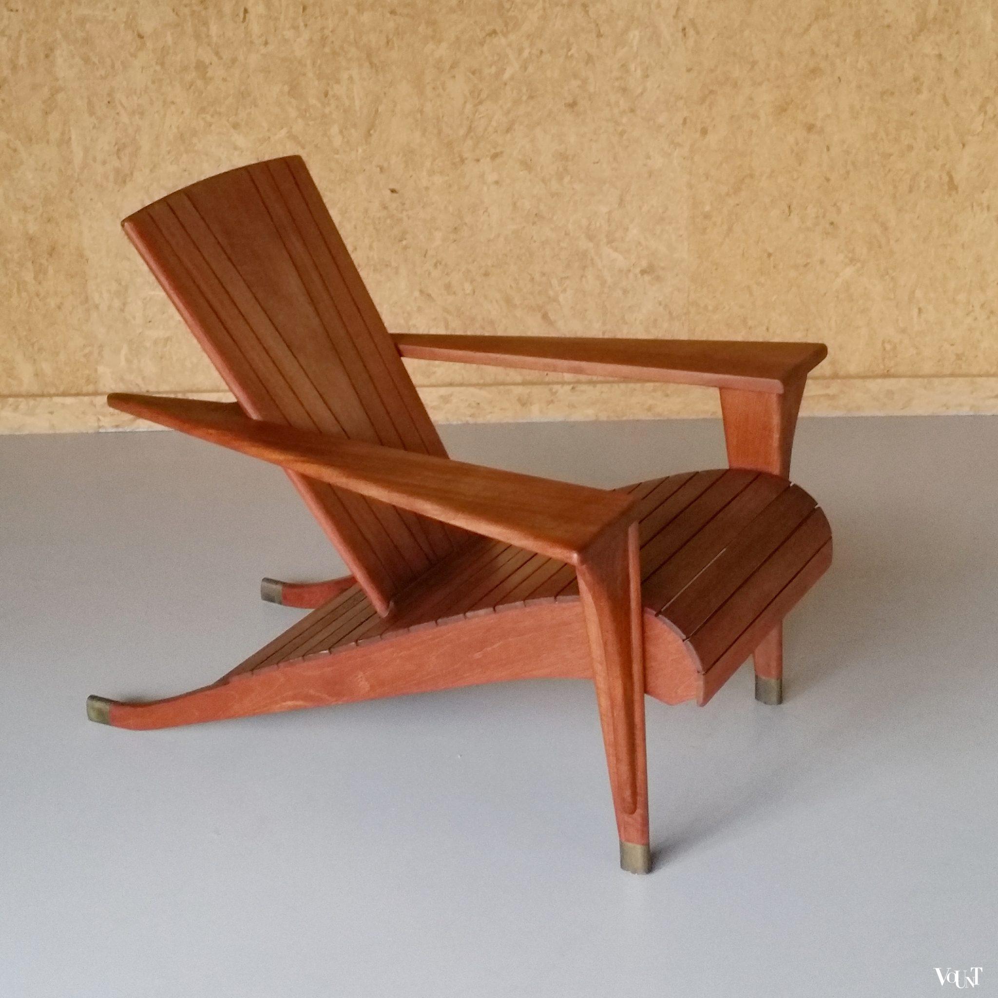 Stoel “Meditation, design Klaus Wettergren (Denemarken), producent Teak Farm” (VS), begin jaren ‘90