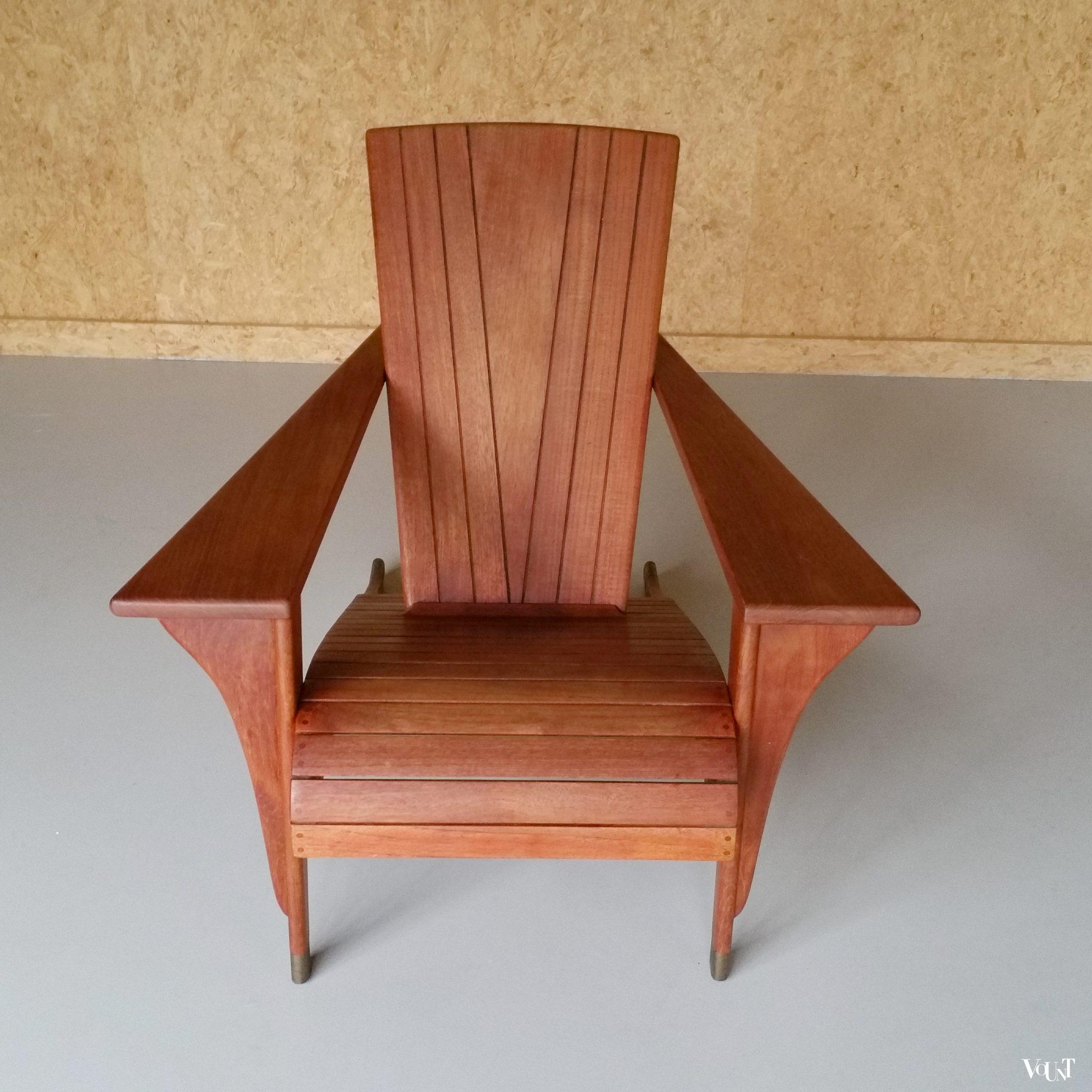 Stoel “Meditation, design Klaus Wettergren (Denemarken), producent Teak Farm” (VS), begin jaren ‘90