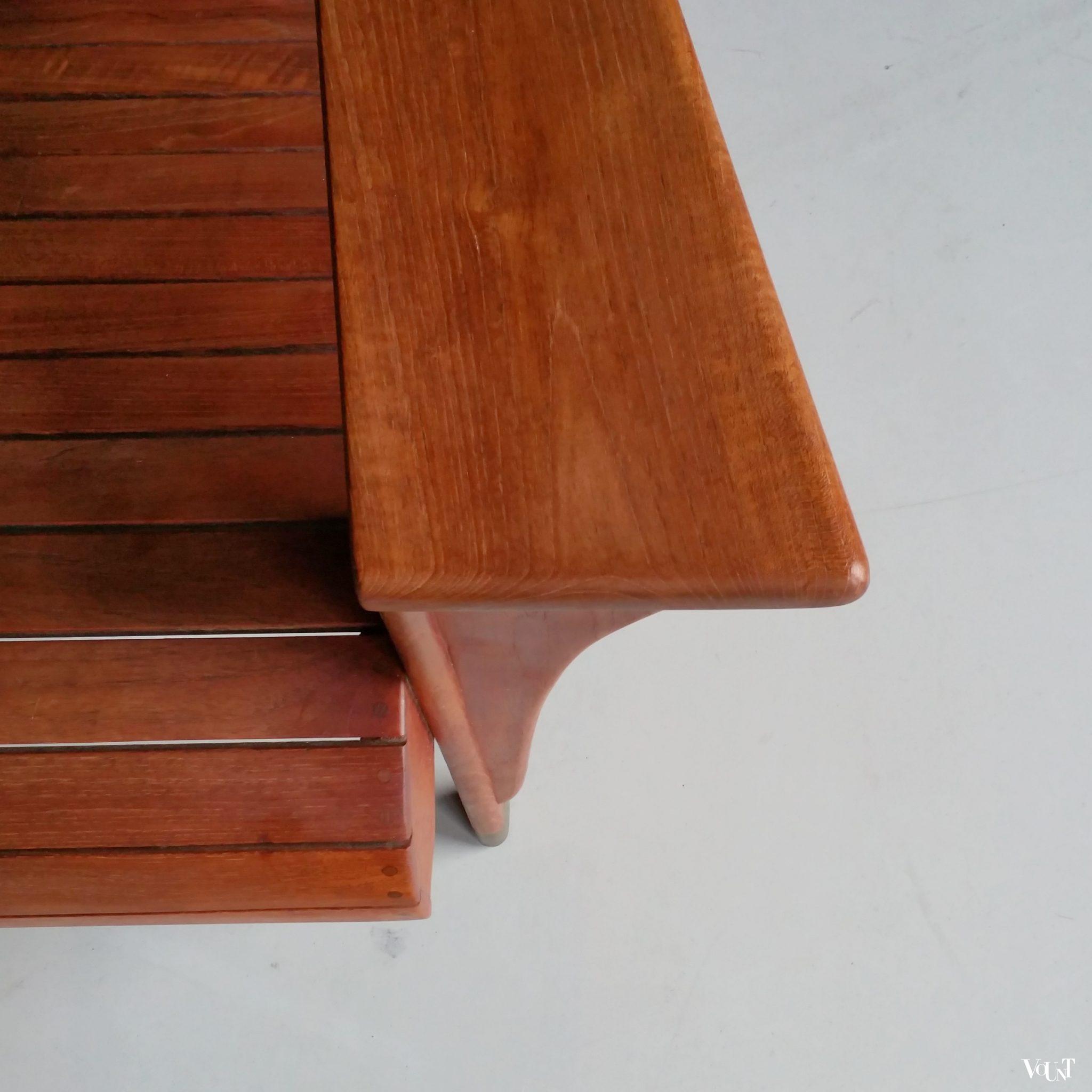 Stoel “Meditation, design Klaus Wettergren (Denemarken), producent Teak Farm” (VS), begin jaren ‘90