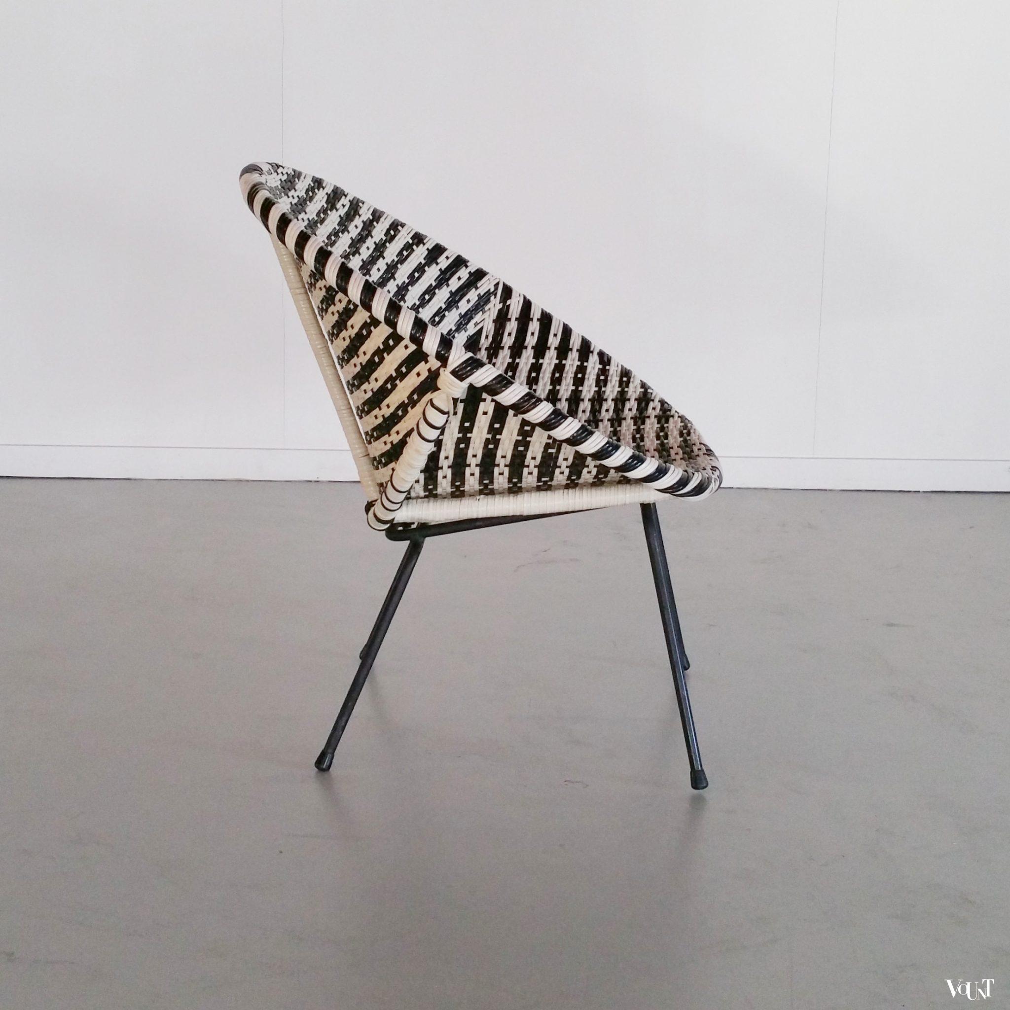 Ronde jaren '50 stoel met kunststof vlechtwerk, attr. Rohé Noordwolde