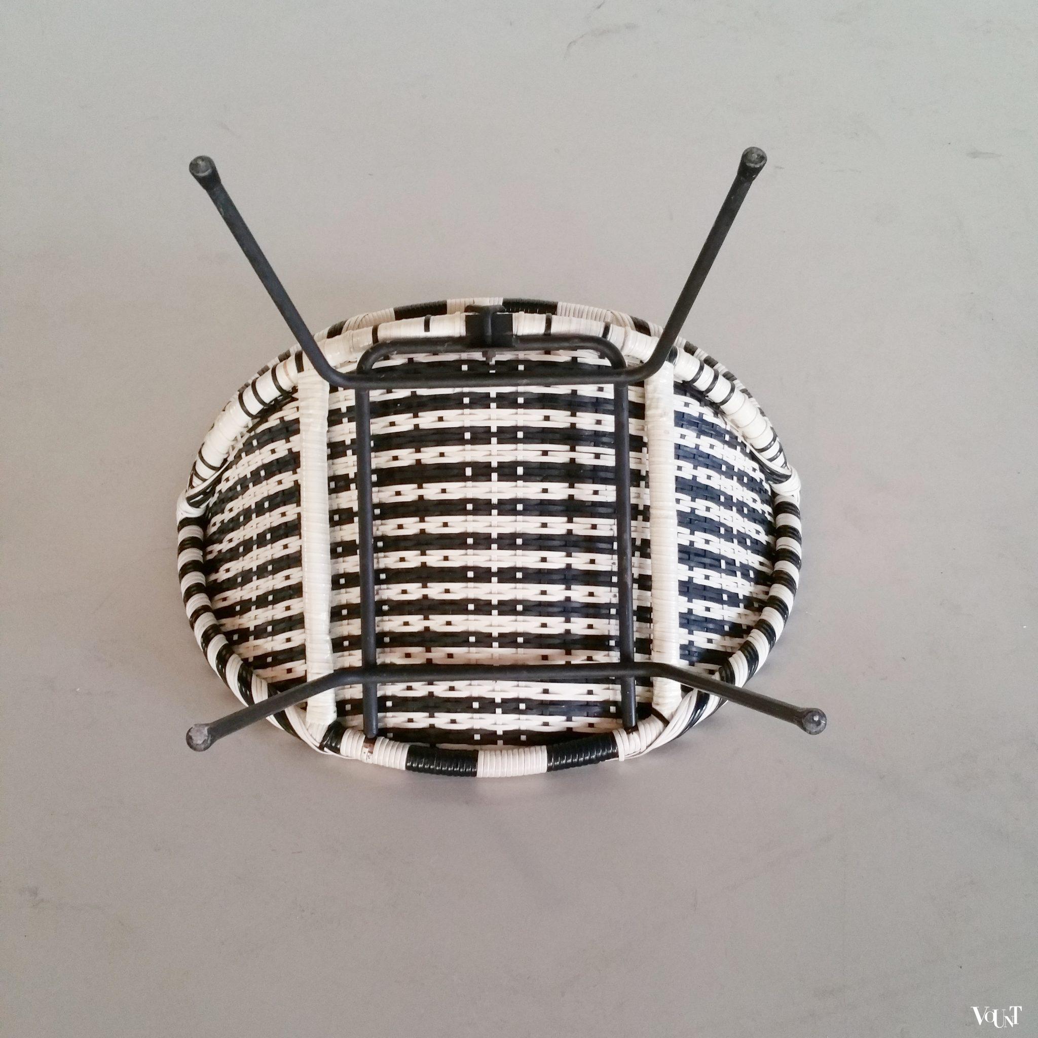 Ronde jaren '50 stoel met kunststof vlechtwerk, attr. Rohé Noordwolde