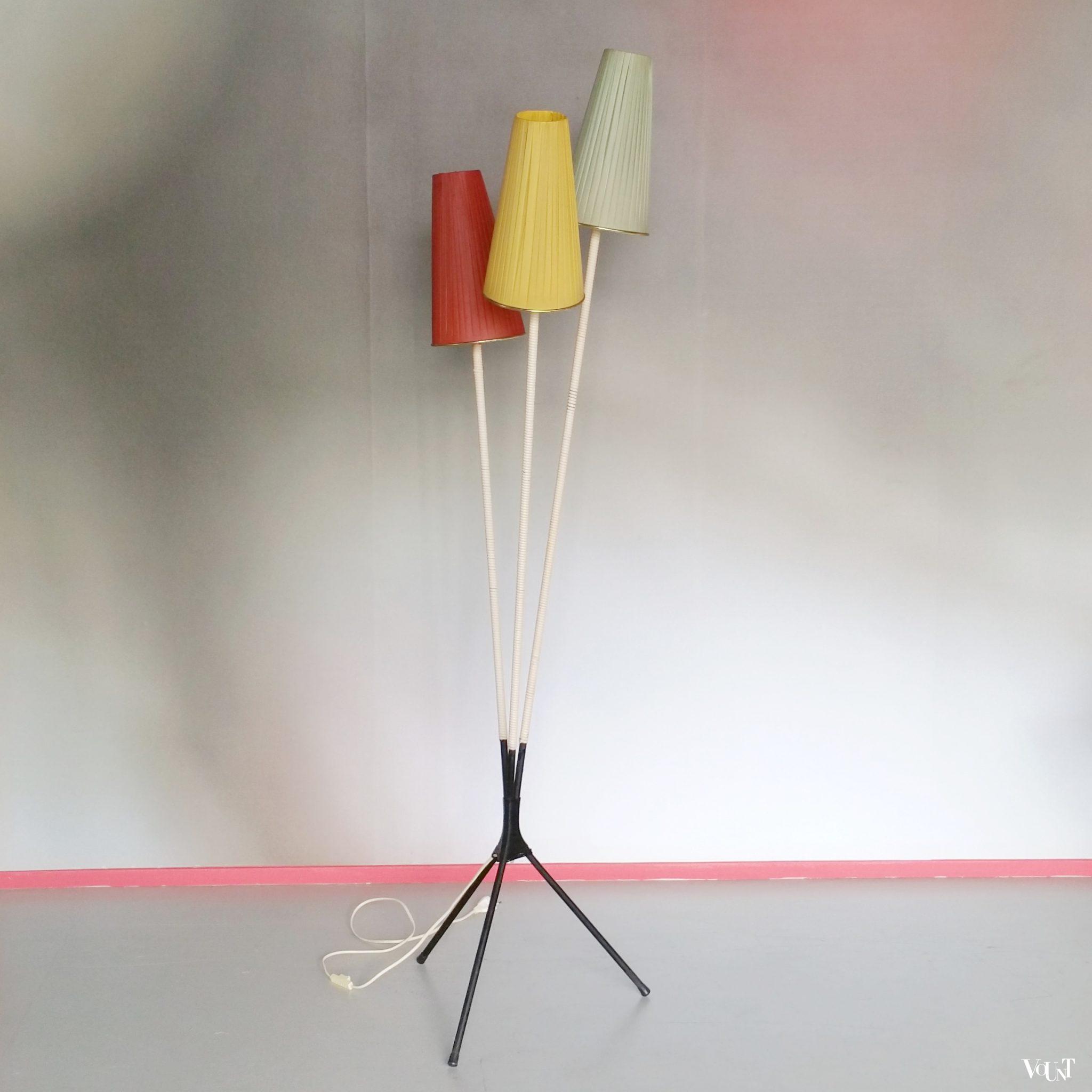 Jaren '50 vloerlamp met 3 gekleurde kappen