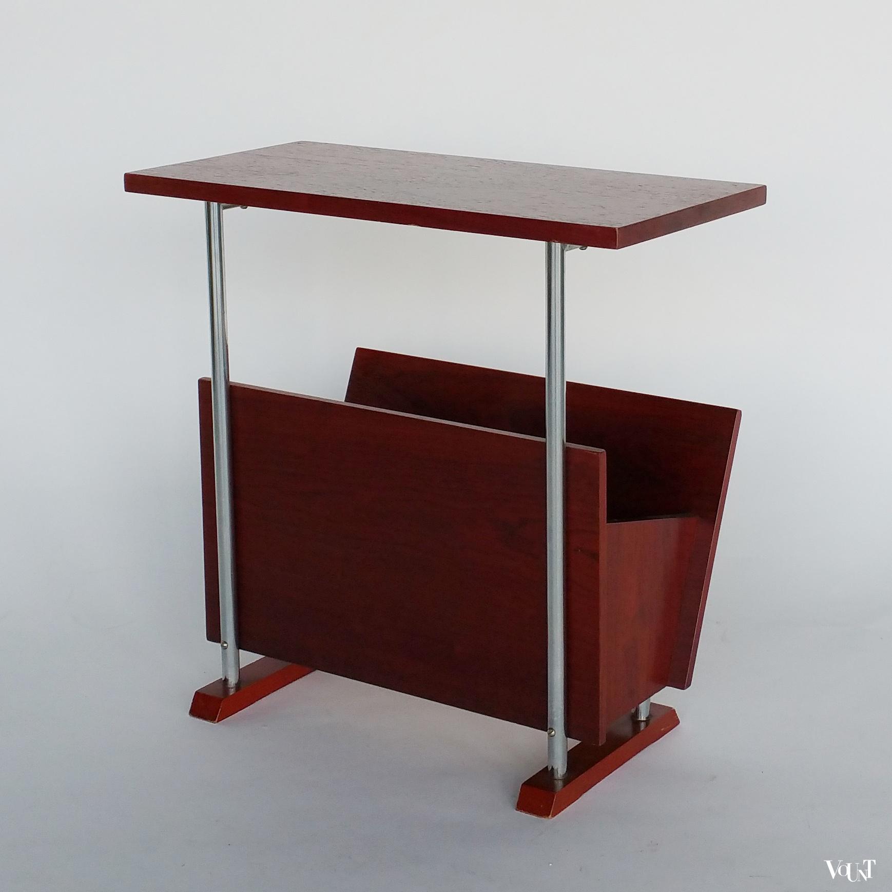 Teakhouten bijzettafeltje met lectuurbak, jaren '60