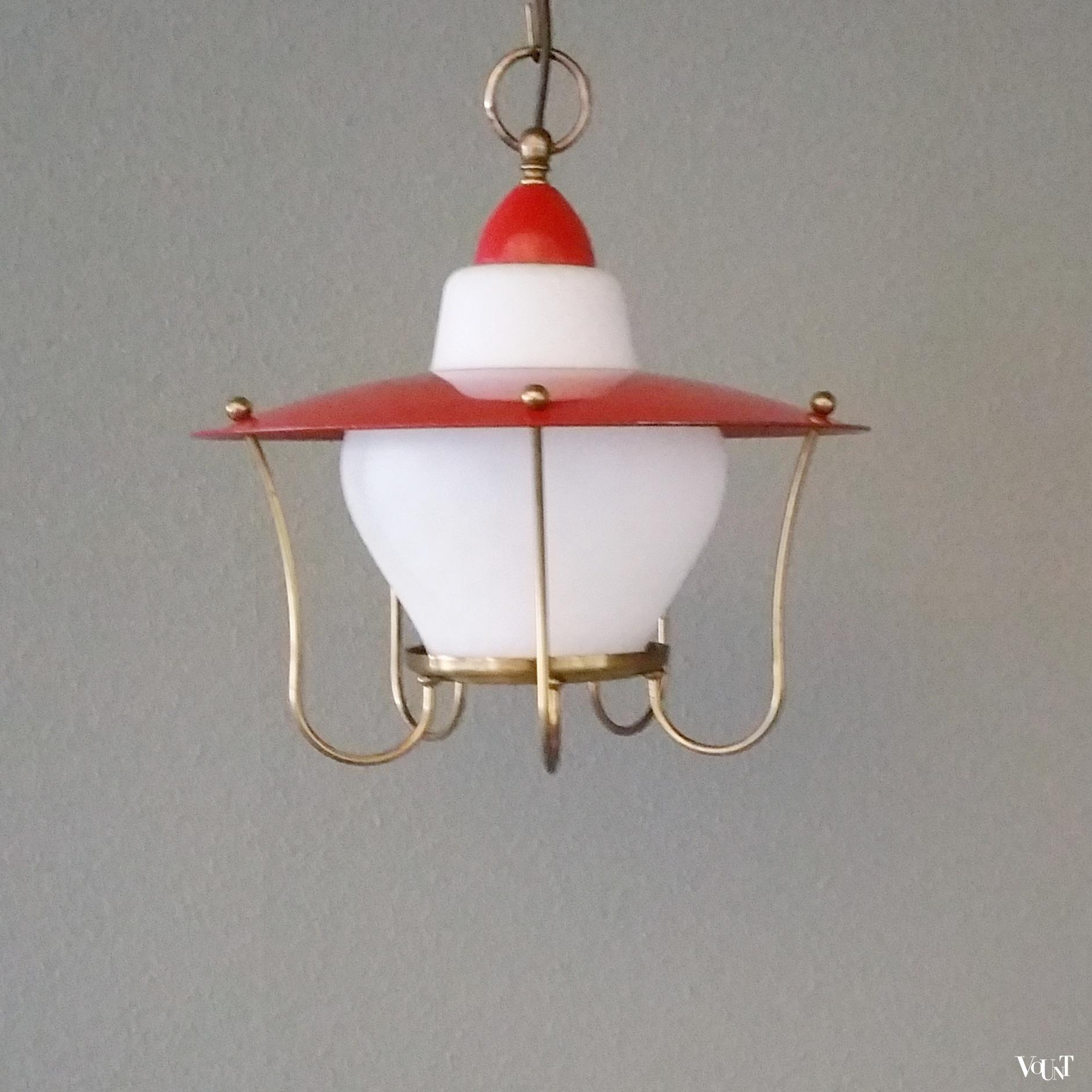 Jaren '50 hanglamp met rode metalen kap