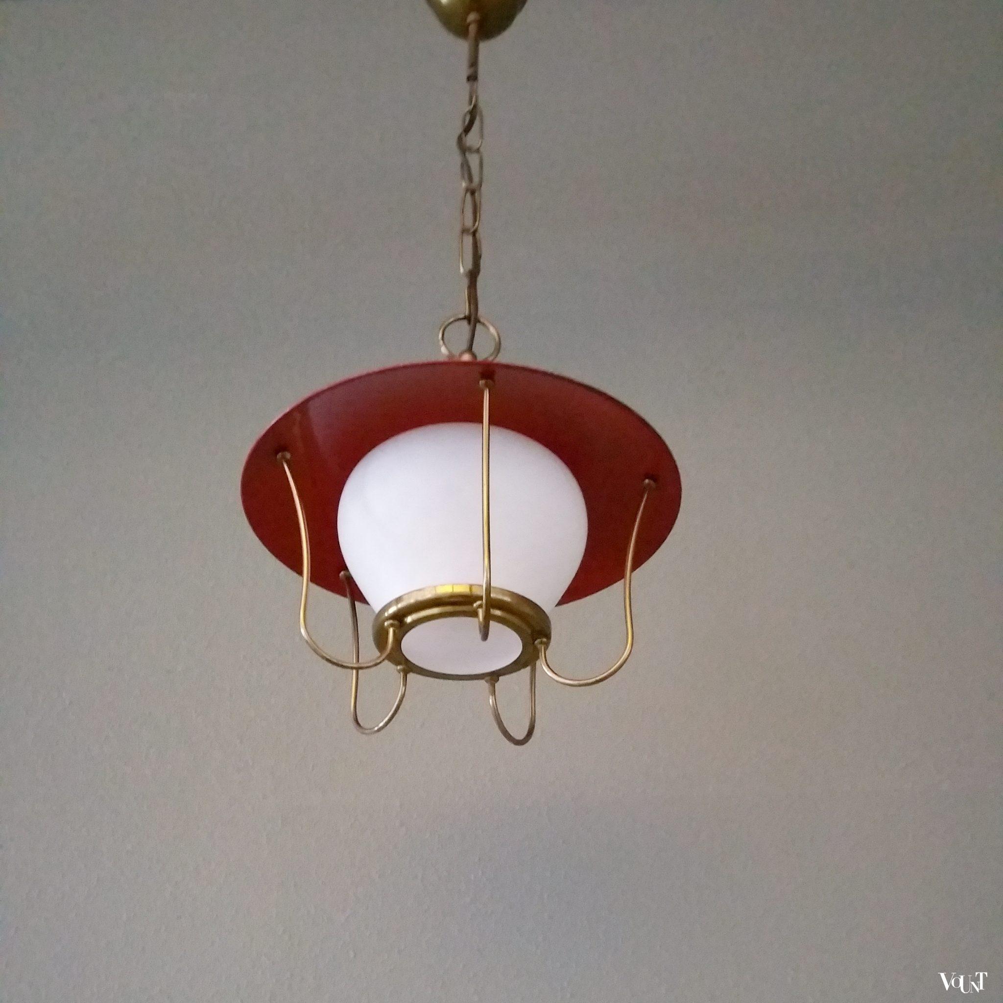 Jaren '50 hanglamp met rode metalen kap