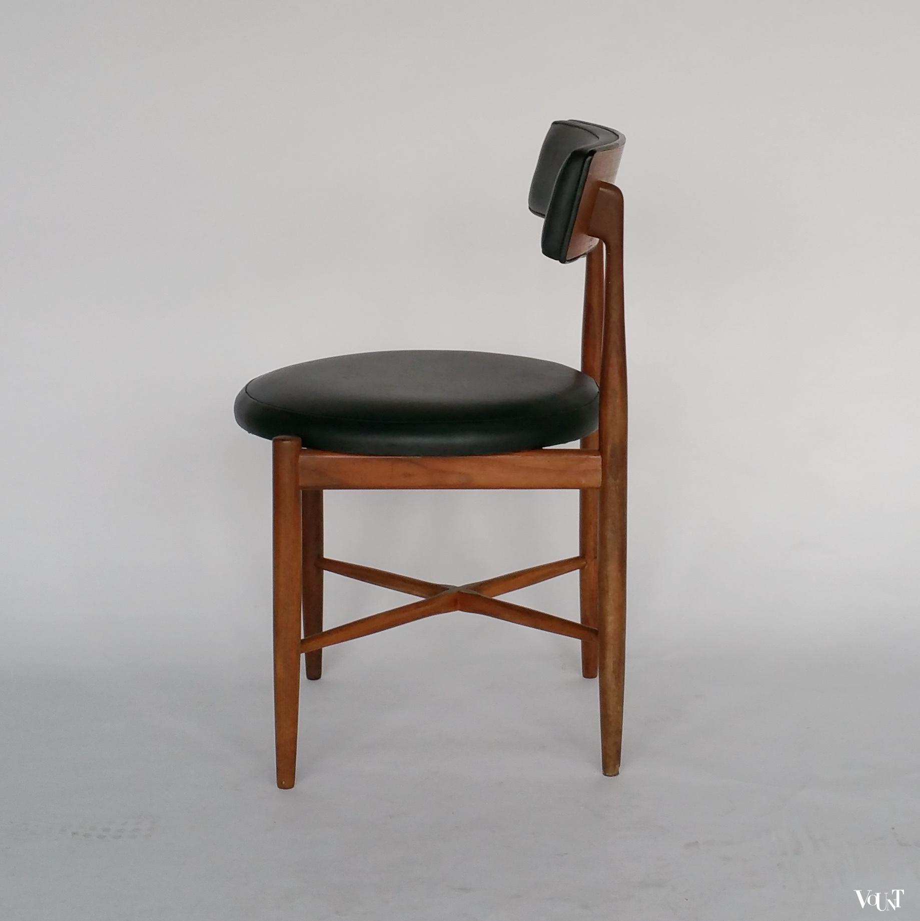 Set van 4 vintage teakhouten eettafelstoelen, V.B. Wilkins voor G Plan, jaren '60