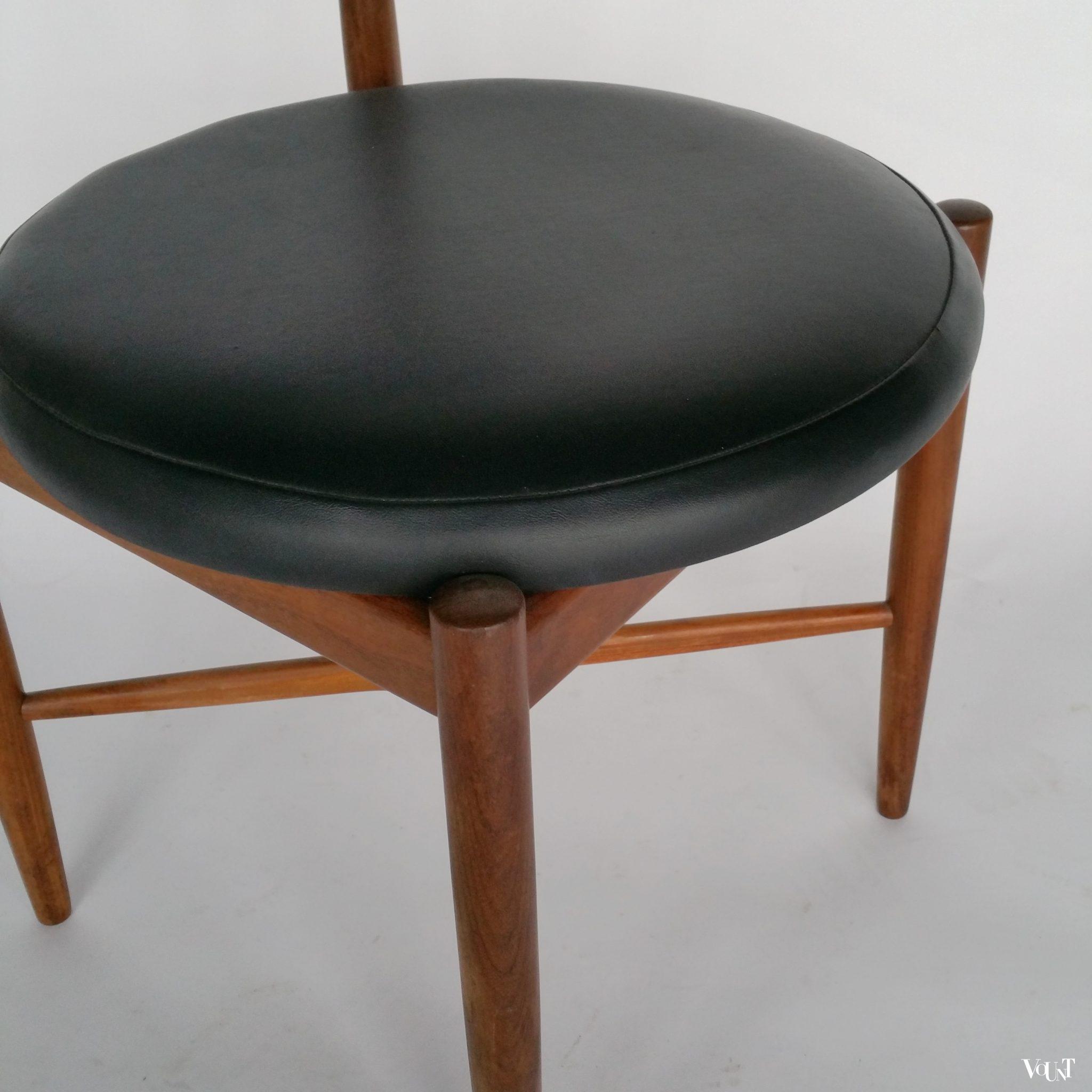 Set van 4 vintage teakhouten eettafelstoelen, V.B. Wilkins voor G Plan, jaren '60