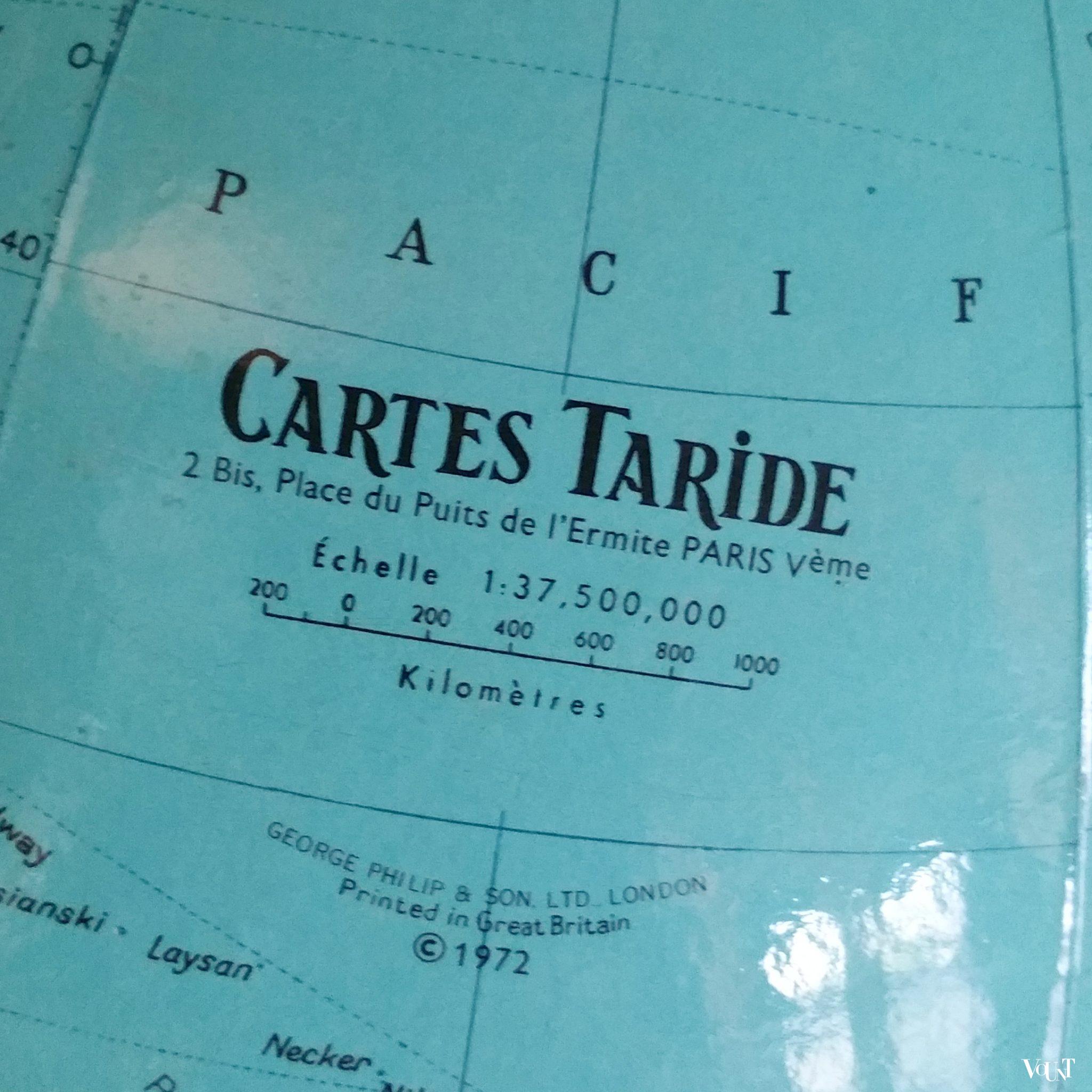 Franse glazen globe met verlichting, Cartes Taride, 1972