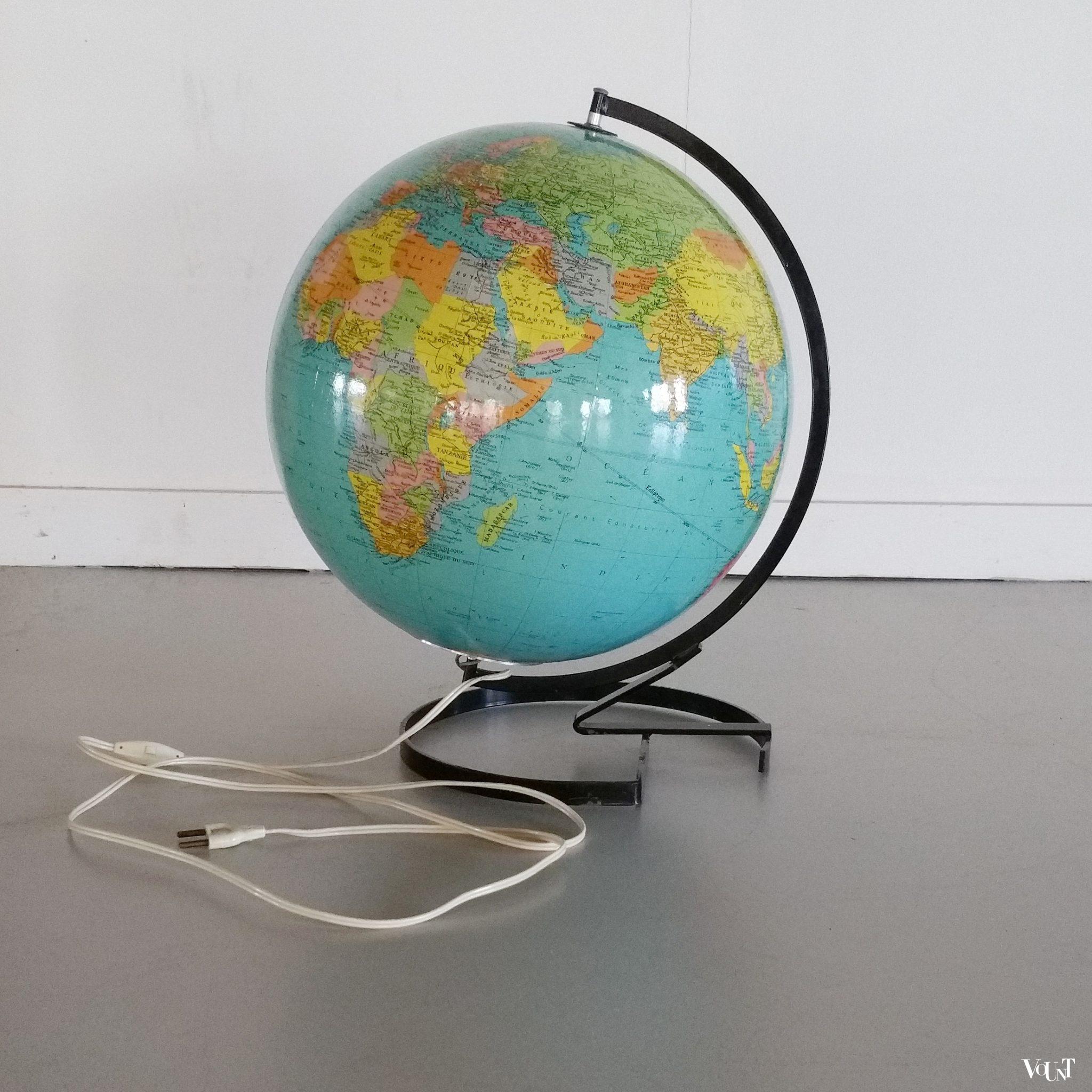 Franse glazen globe met verlichting, Cartes Taride, 1972