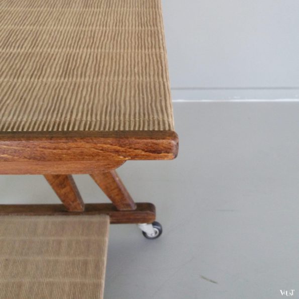 Franse jaren '50/'60 bijzettafel / tv-tafel, Jullian