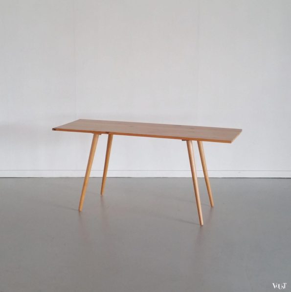 Minimalistische grenen tafel, jaren '50