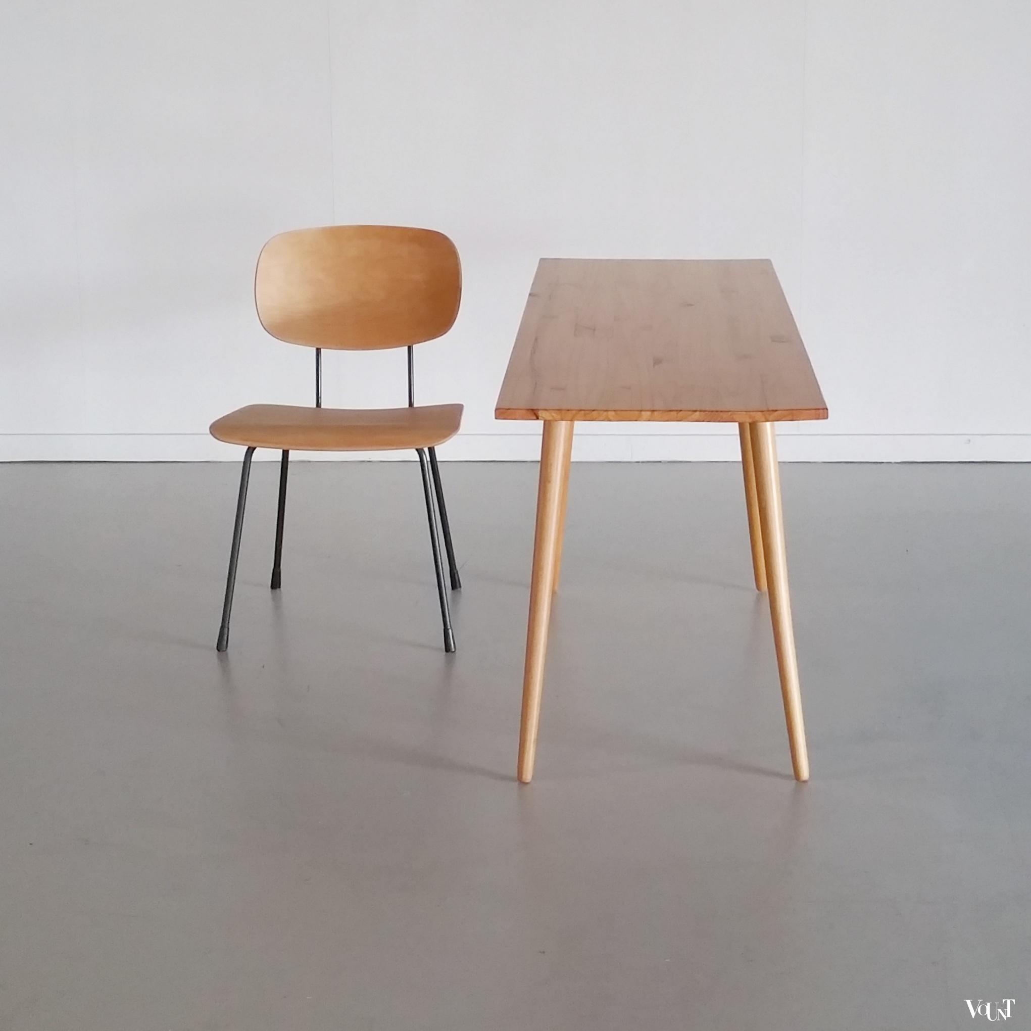 Minimalistische grenen tafel, jaren '50