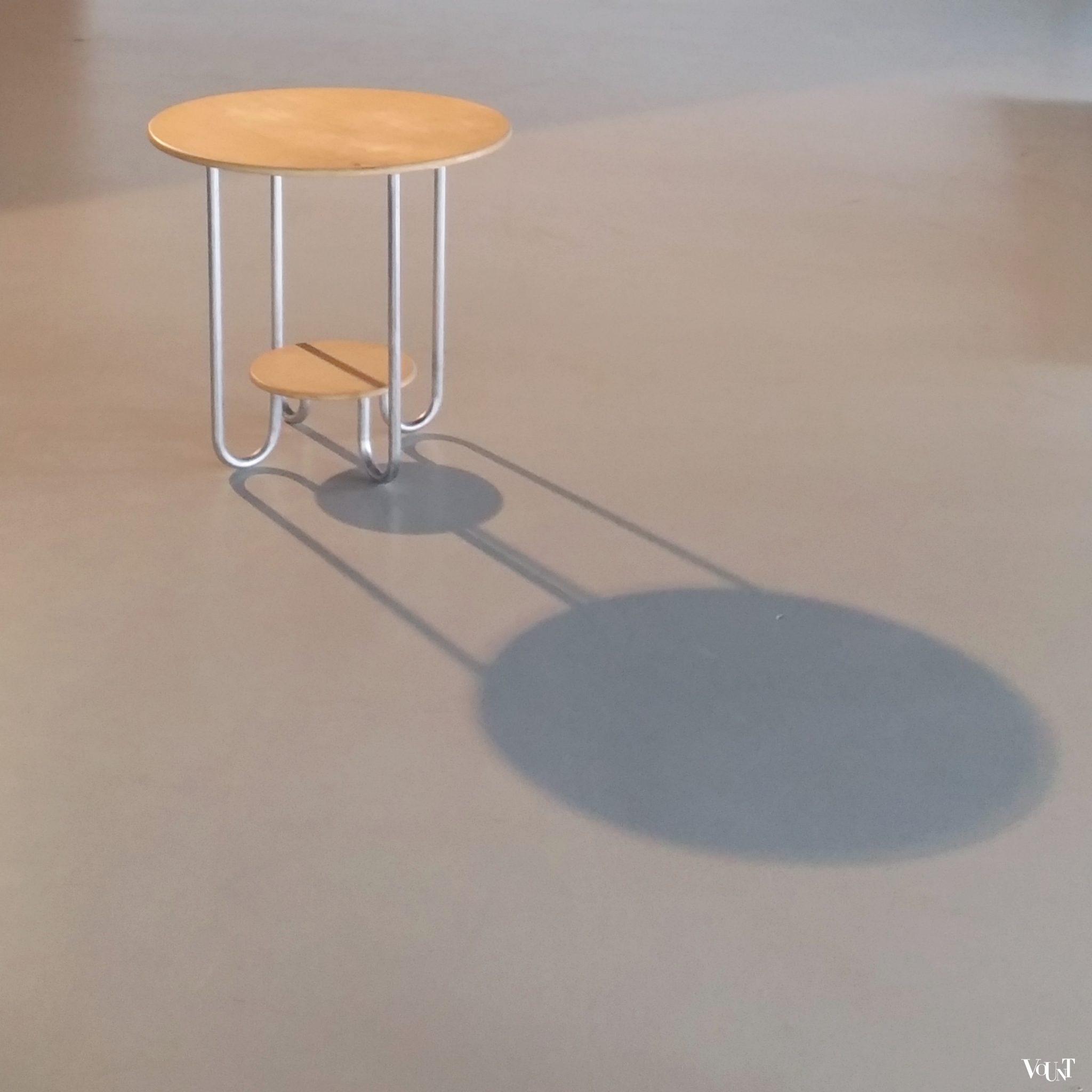 Ronde buisframe plywood bijzettafel in Bauhaus-stijl, jaren '60