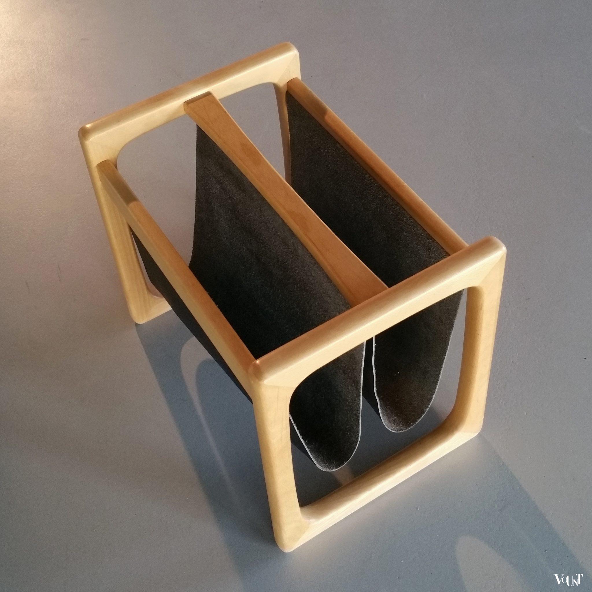 Lectuurbak hout en leer, Aksel Kjersgaard voor Odder Møbler, jaren '60/'70