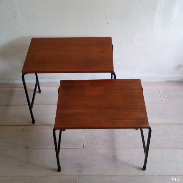 Set minimalistische bijzettafeltjes, jaren '60