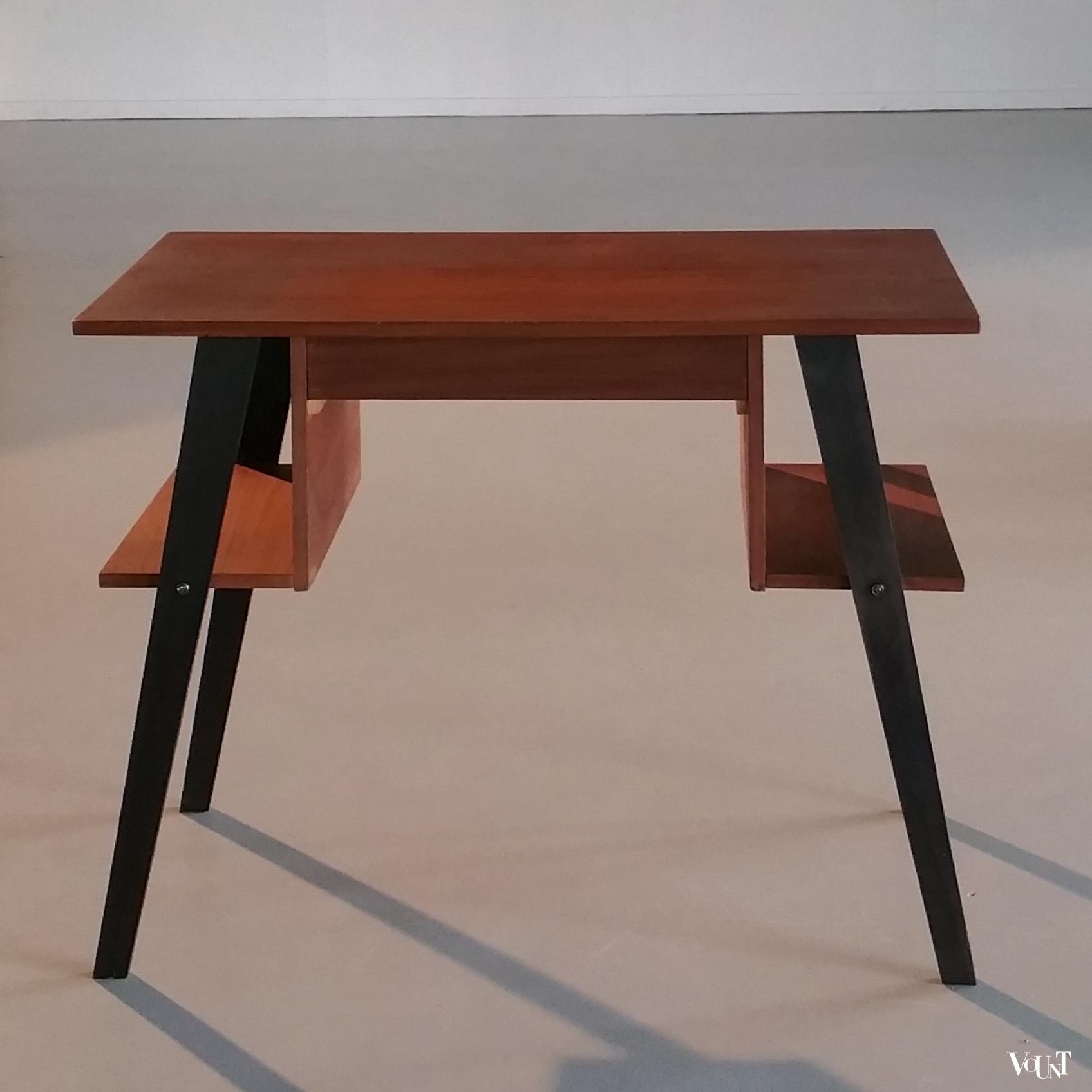 Mid-century bureau met twee boekenplanken, jaren '50